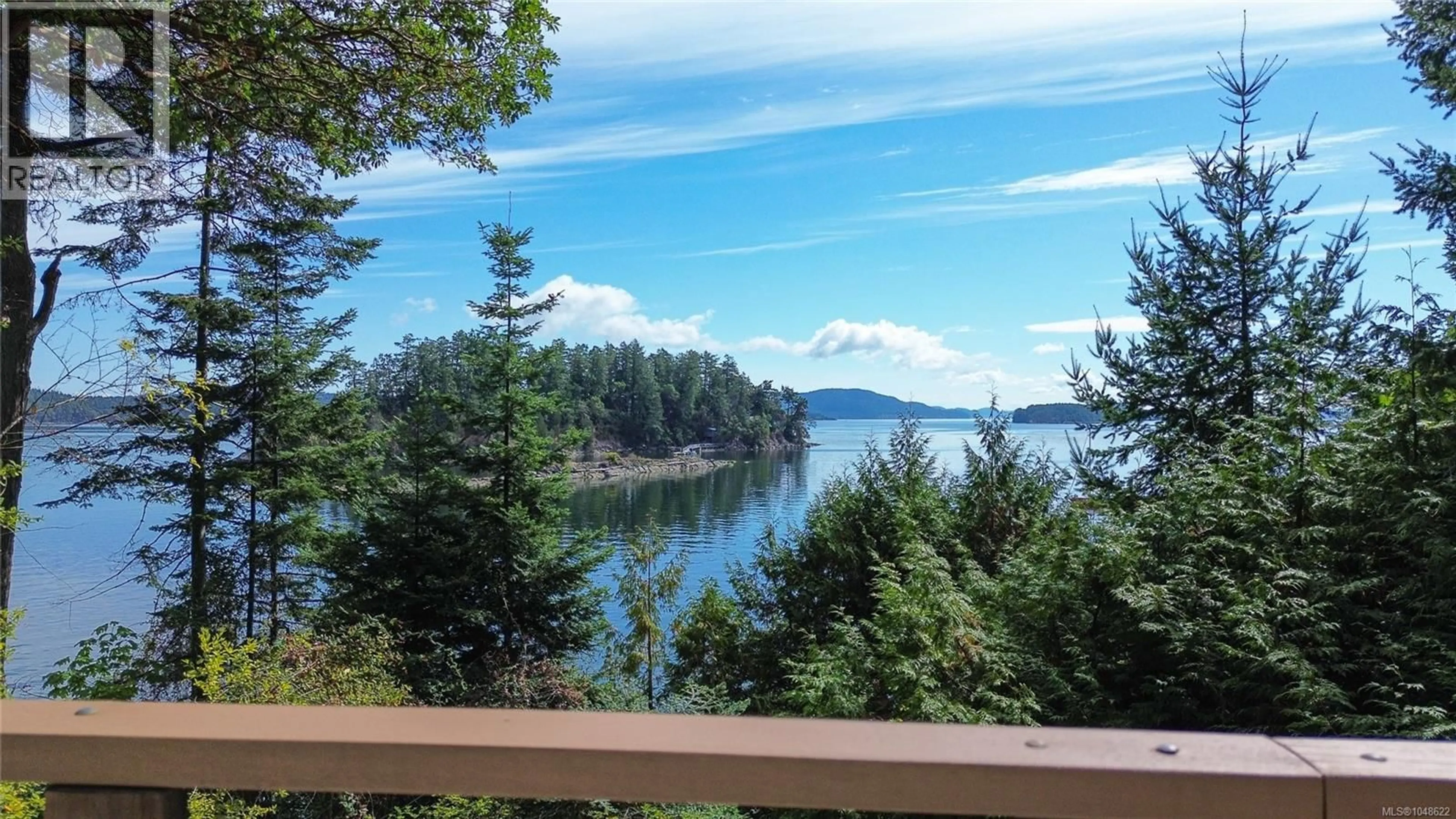 Patio, water/lake/river/ocean view for 124 CLAM BAY ROAD, Thetis Island British Columbia V0R2Y0
