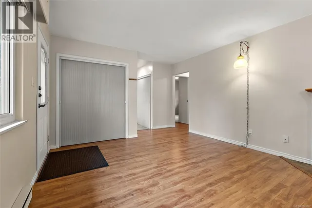 3167 IRMA STREET, Victoria 5