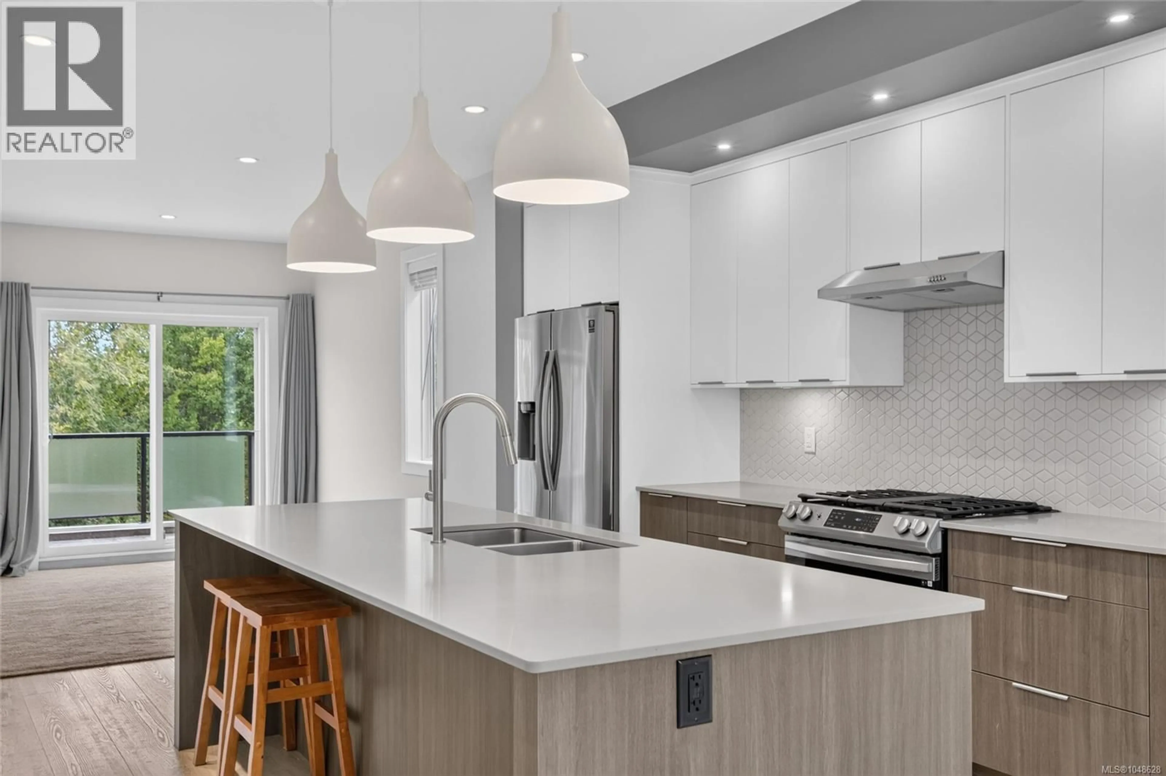 Contemporary kitchen, unknown for 13 - 2310 GUTHRIE ROAD, Comox British Columbia V9M0C6