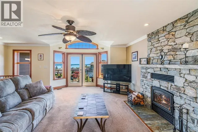 526 DOUGLAS PLACE, Ladysmith 4