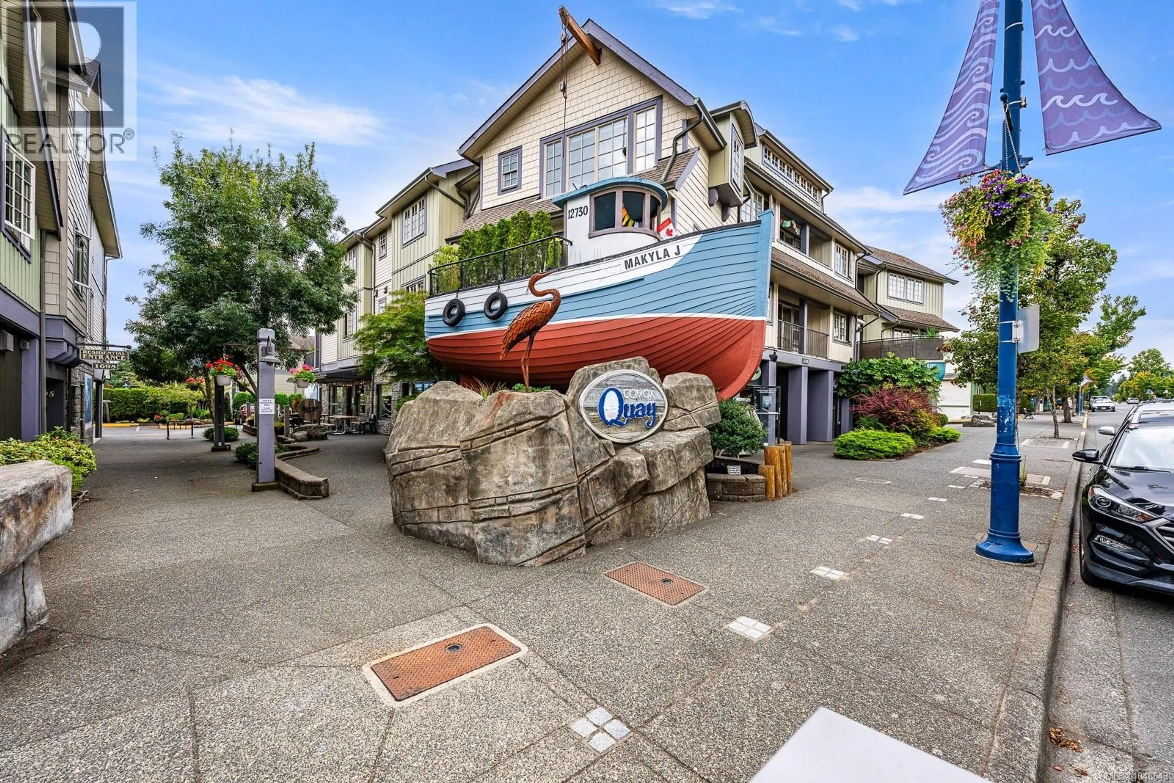 Patio, unknown for 204 - 1705 COMOX AVENUE, Comox British Columbia V9M3M1