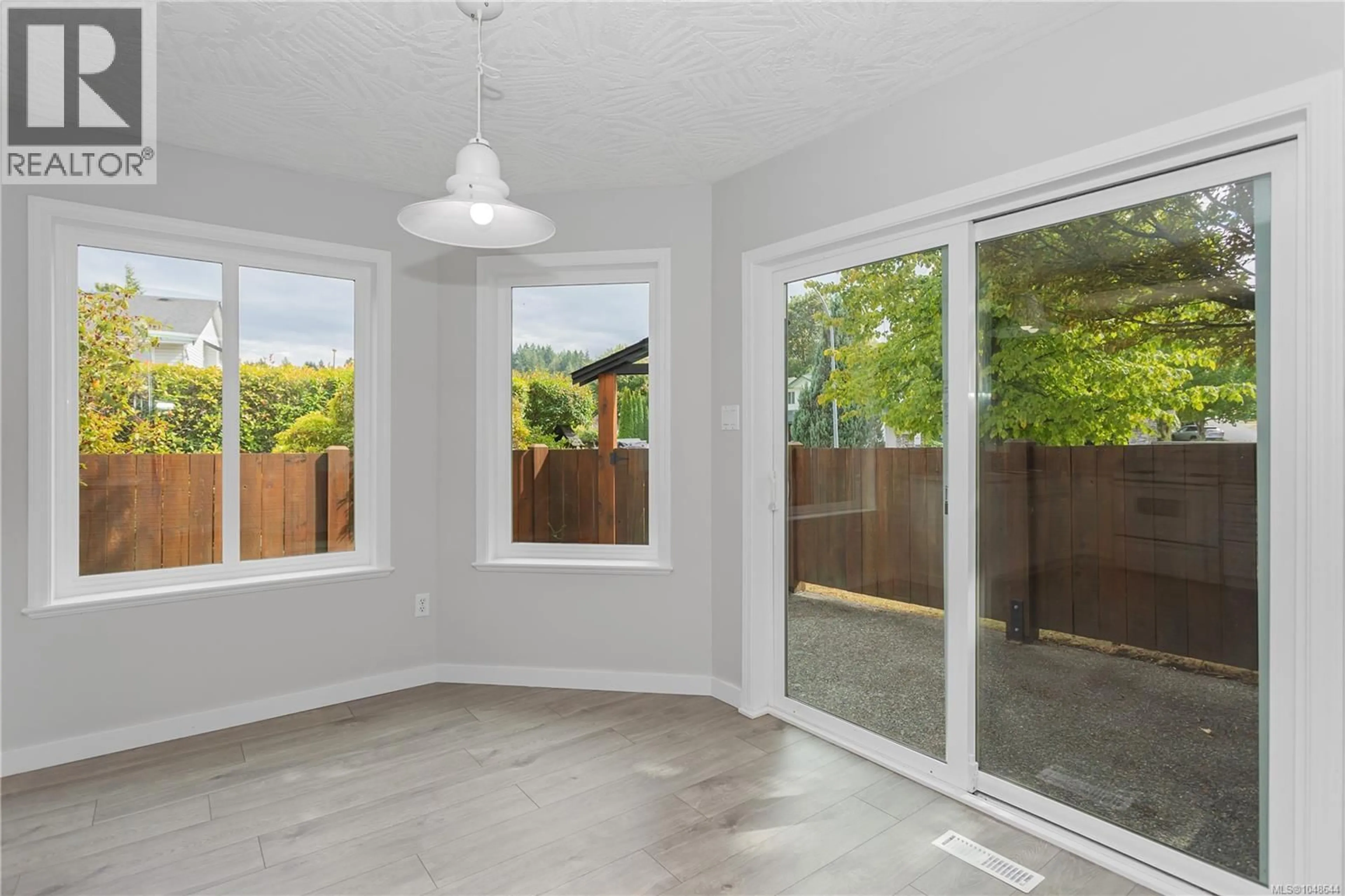 A pic of a room for 1 - 6240 PARKWOOD DRIVE, Nanaimo British Columbia V9T6K9