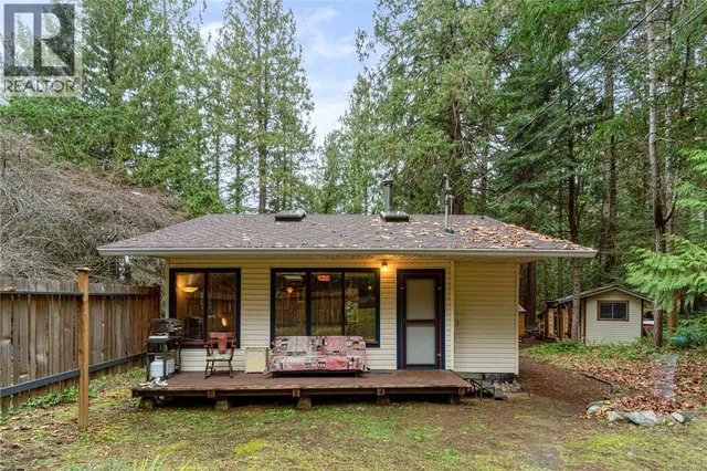 16 TREASURE TRAIL, Protection Island 2