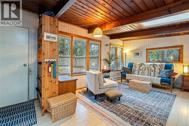 16 TREASURE TRAIL, Protection Island 5