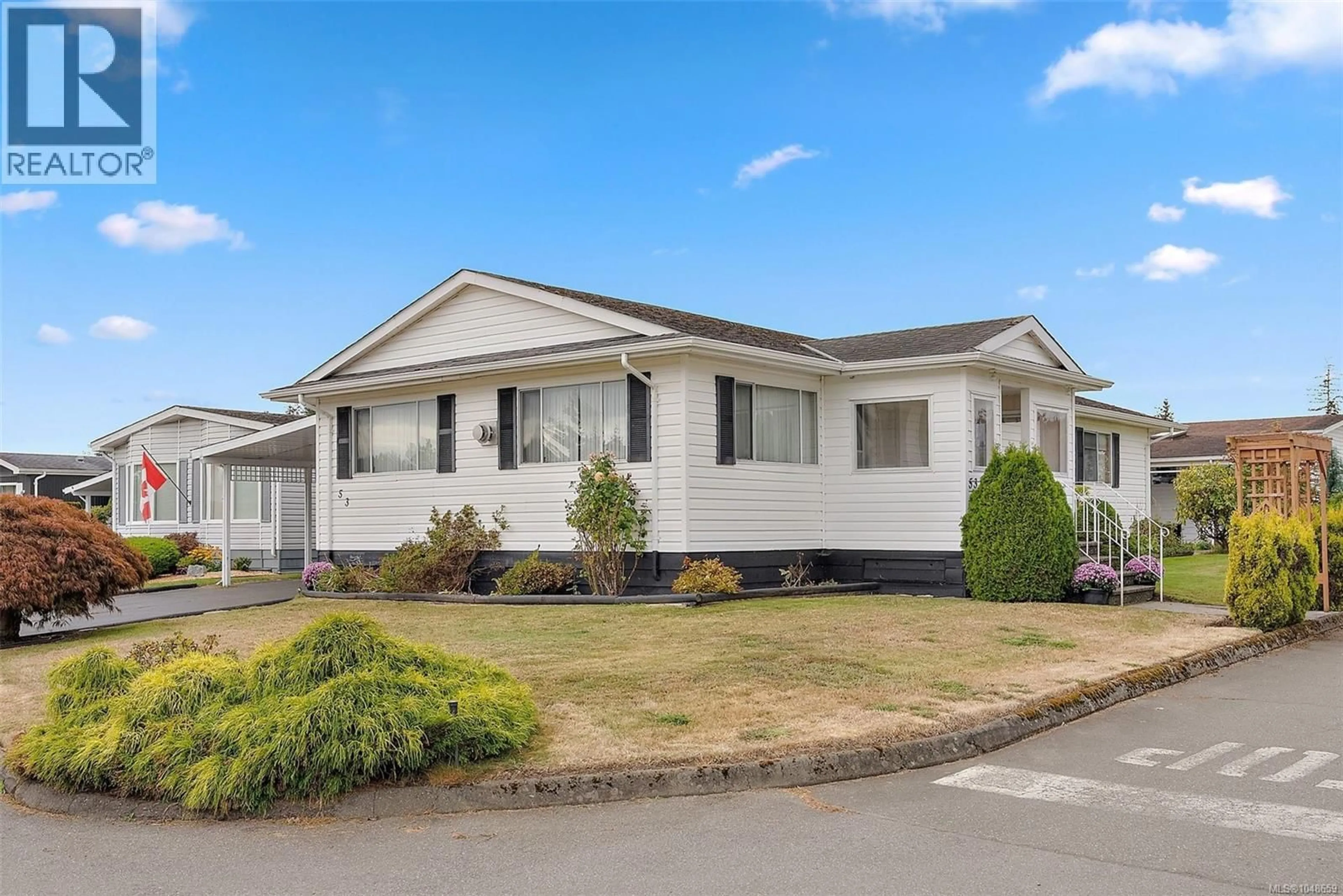Home with vinyl exterior material, street for 53 - 7701 CENTRAL SAANICH ROAD, Central Saanich British Columbia V8M1X4