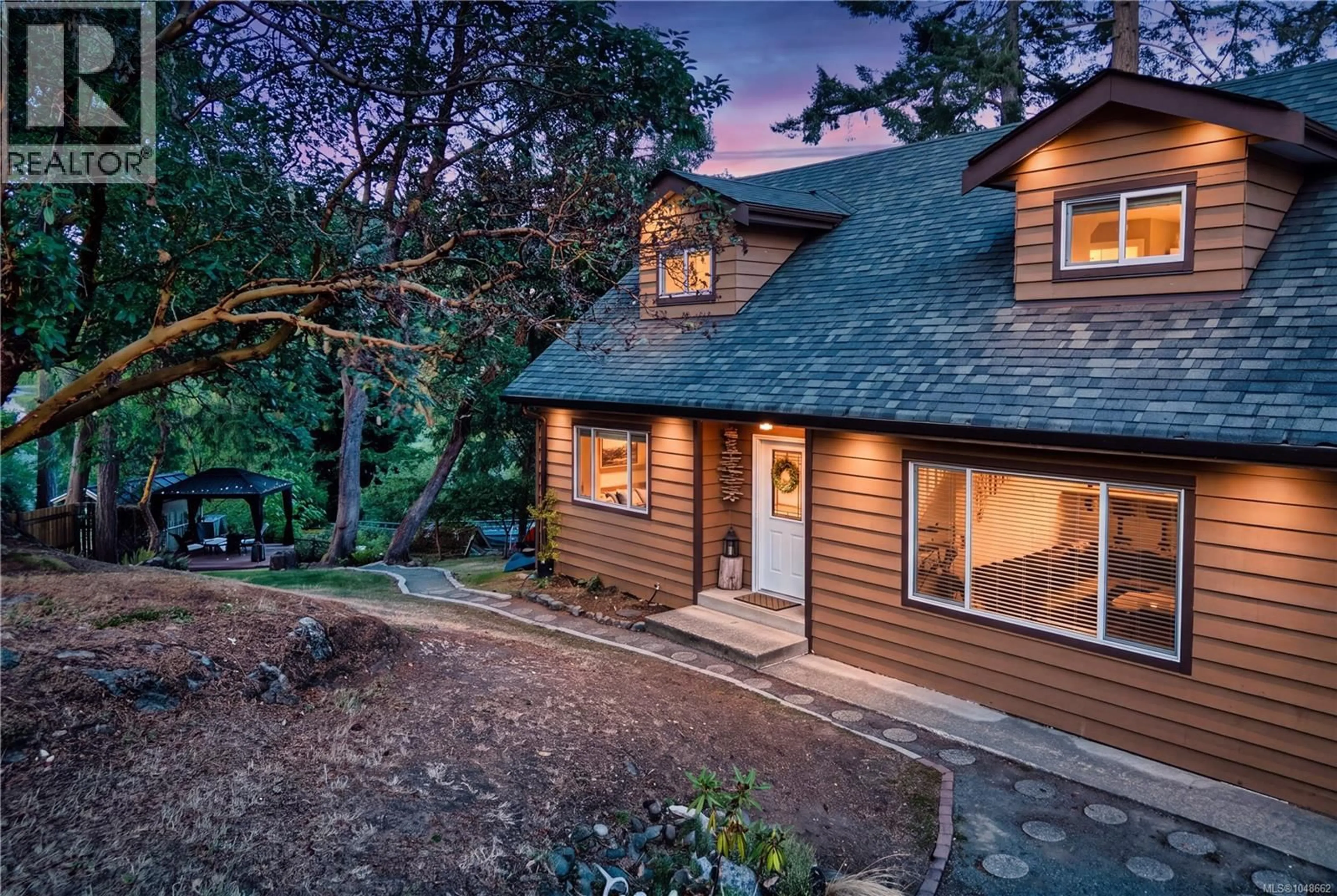 A pic from outside/outdoor area/front of a property/back of a property/a pic from drone, unknown for 3380 HICKMAN PLACE, Nanaimo British Columbia V9T3Y1