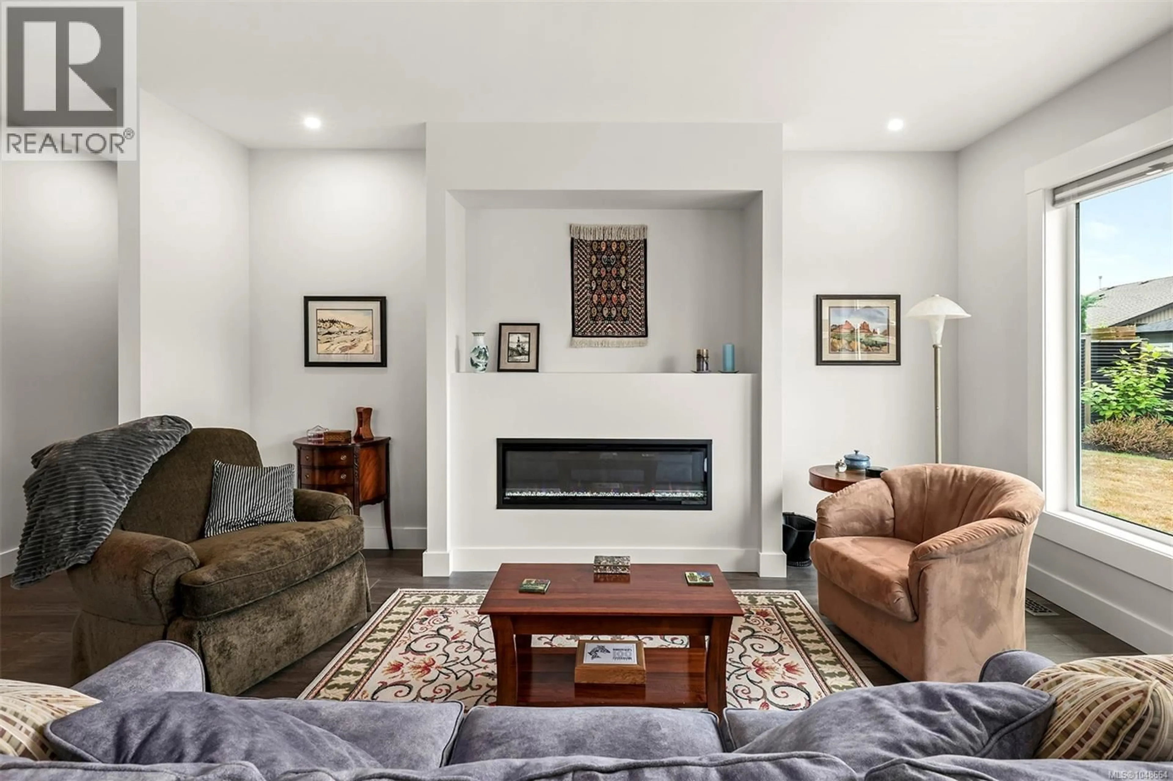 Living room with furniture, unknown for 859 LABRADOR DRIVE, Comox British Columbia V9M0C8