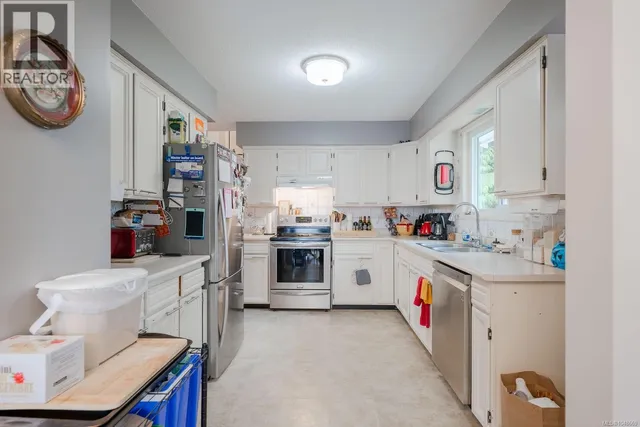 395 DOGWOOD DRIVE, Ladysmith 4