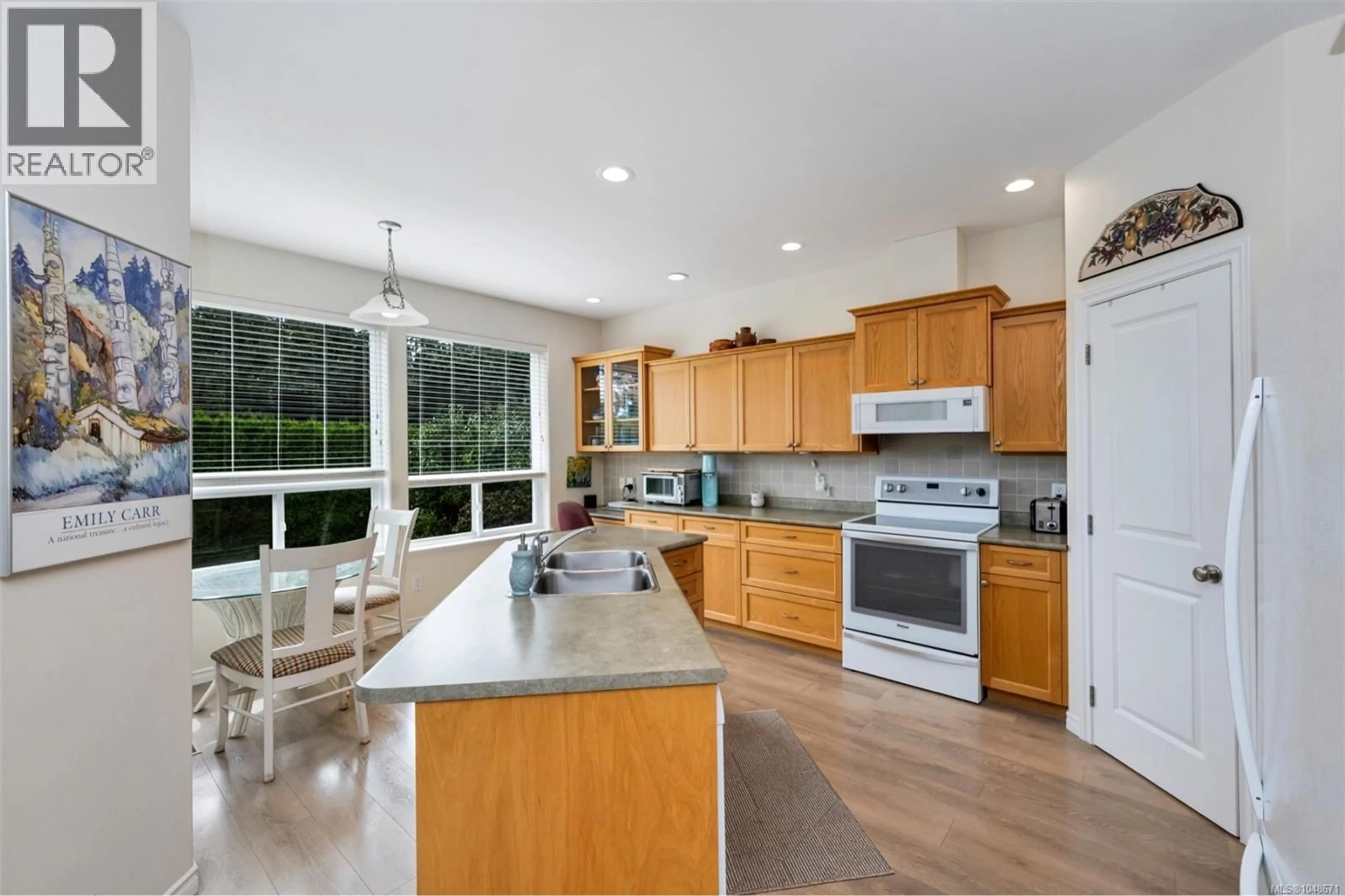 Open concept kitchen, unknown for 6 - 912 BRULETTE PLACE, Mill Bay British Columbia V0R2P0