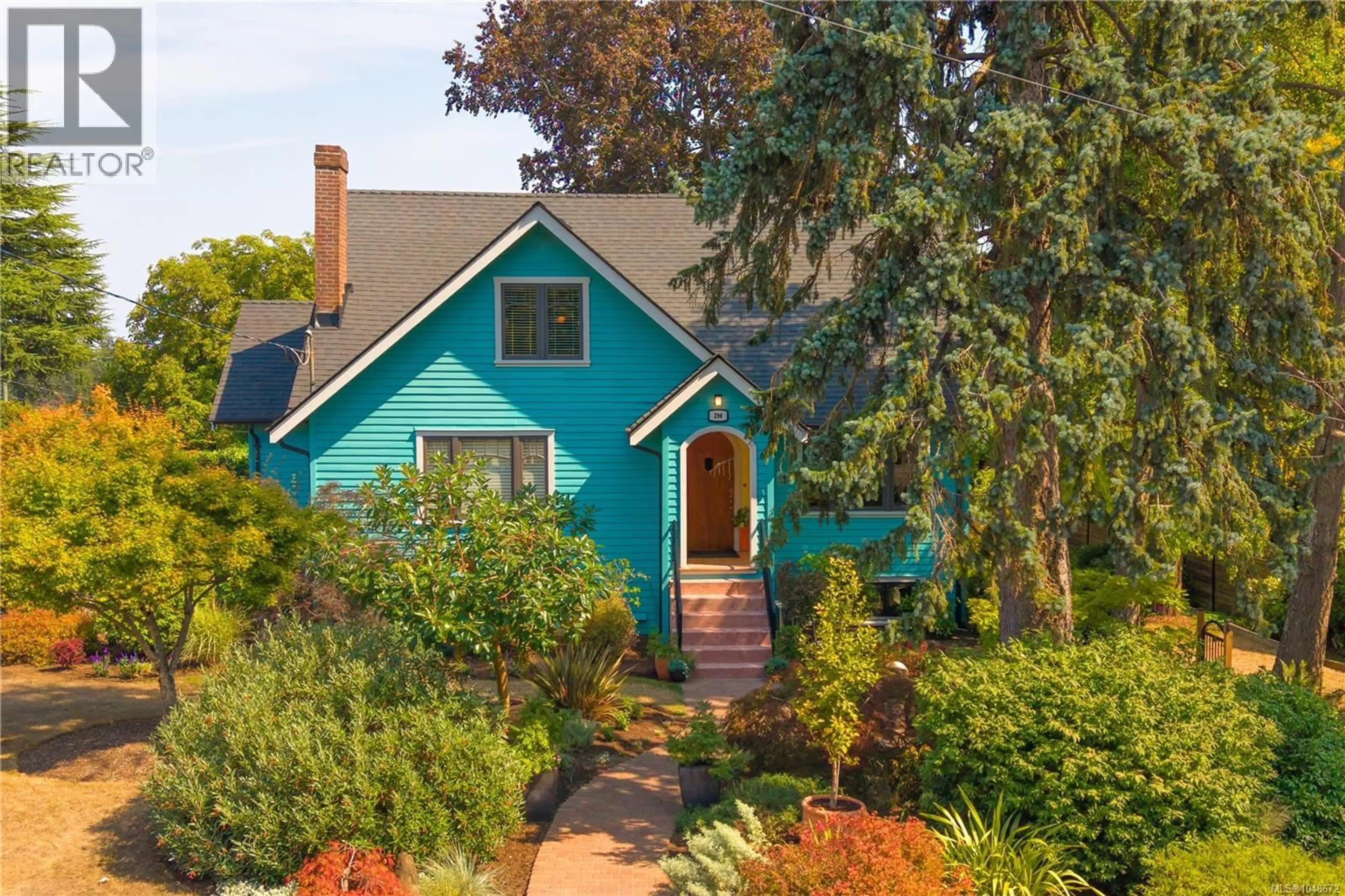 A pic from outside/outdoor area/front of a property/back of a property/a pic from drone, street for 290 VANCOUVER AVENUE, Nanaimo British Columbia V9S4G1