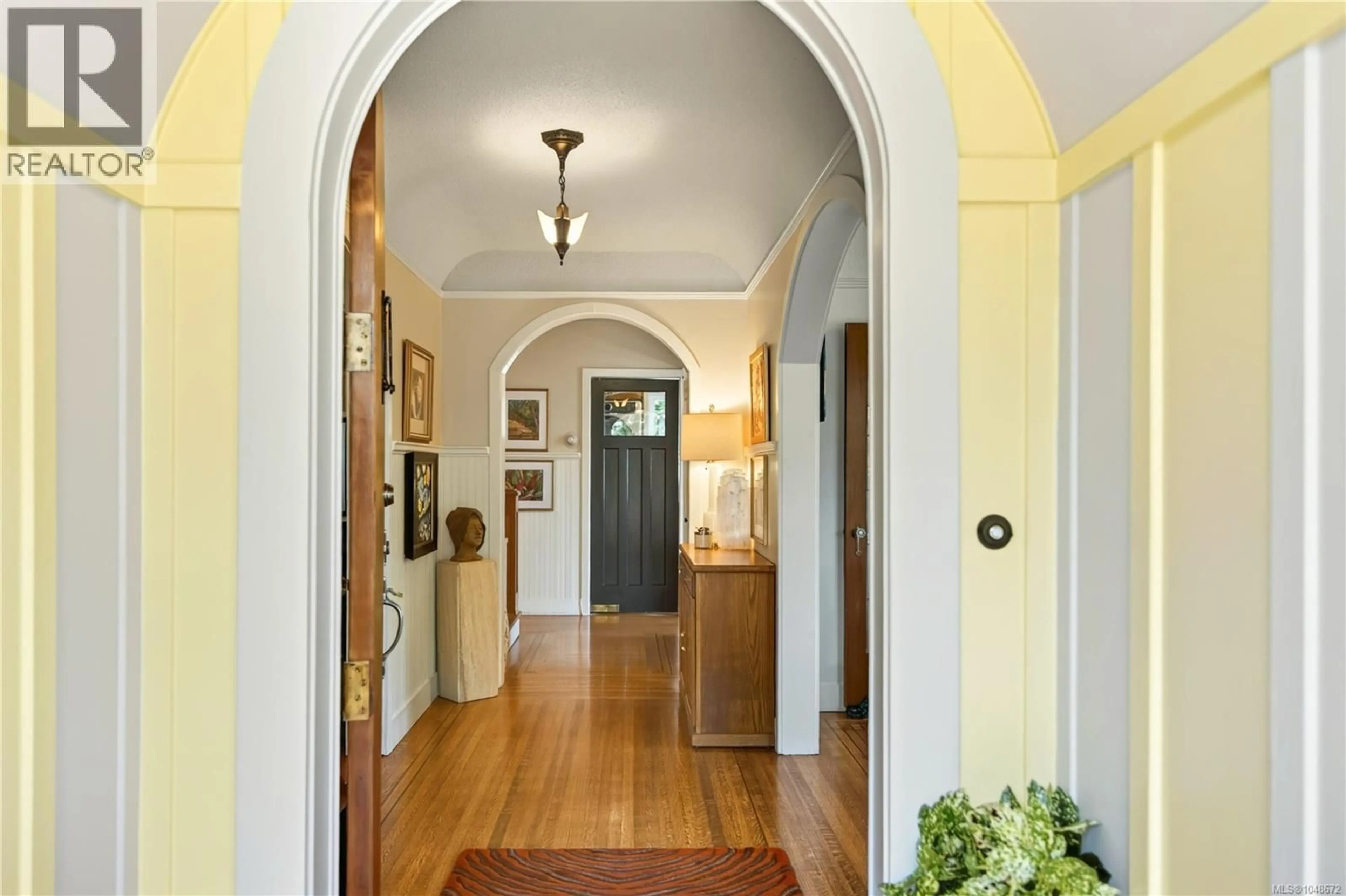 Indoor entryway for 290 VANCOUVER AVENUE, Nanaimo British Columbia V9S4G1