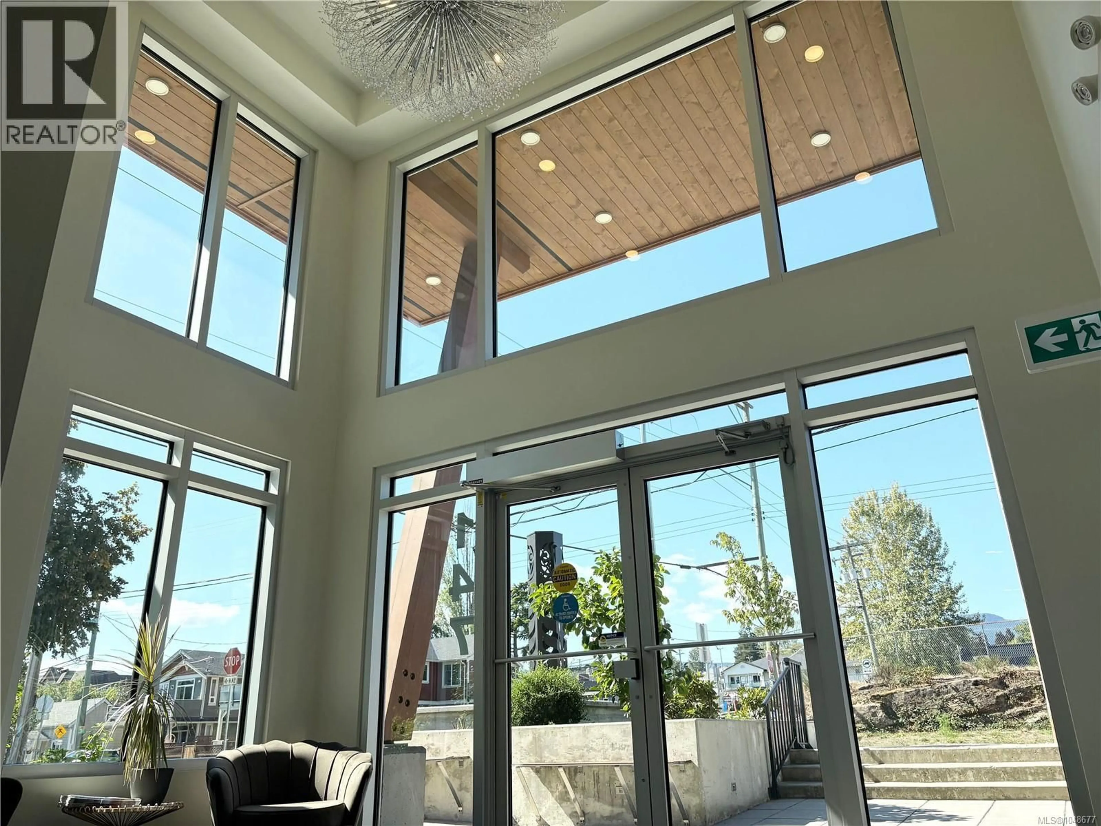 Indoor foyer for 403 - 147 HALIBURTON STREET, Nanaimo British Columbia V9R4V9