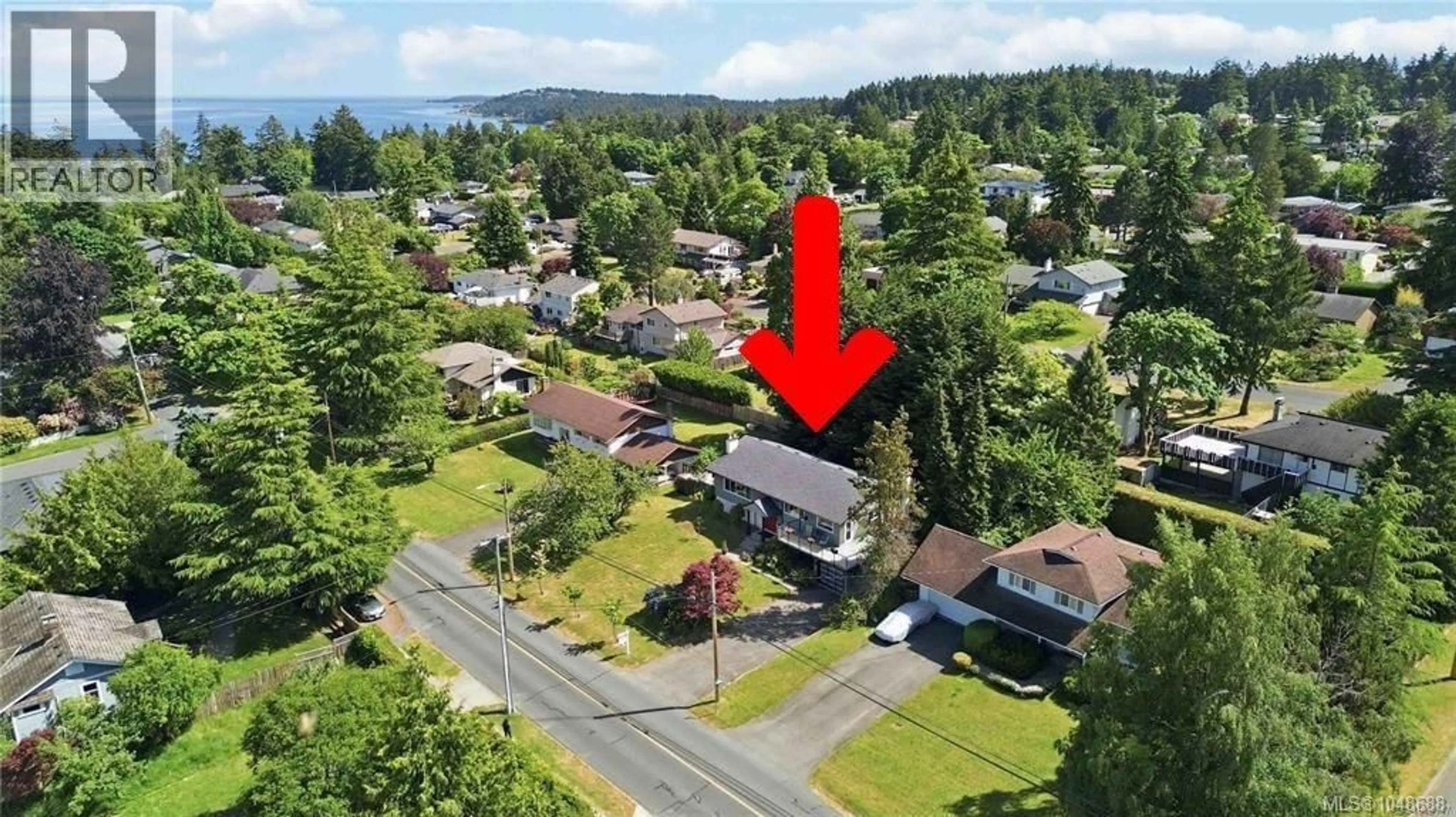 A pic from outside/outdoor area/front of a property/back of a property/a pic from drone, unknown for 1909 FERNDALE ROAD, Saanich British Columbia V8N2Y4