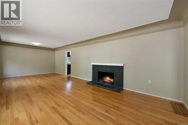 1277 REVERCOMB PLACE, Victoria 3