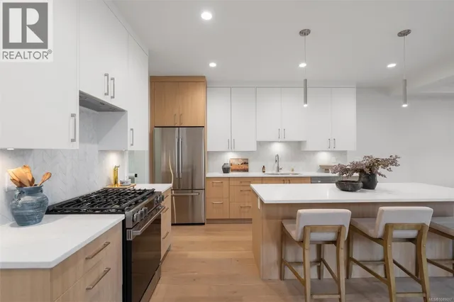 3855 OLYMPIAN WAY, Langford 5