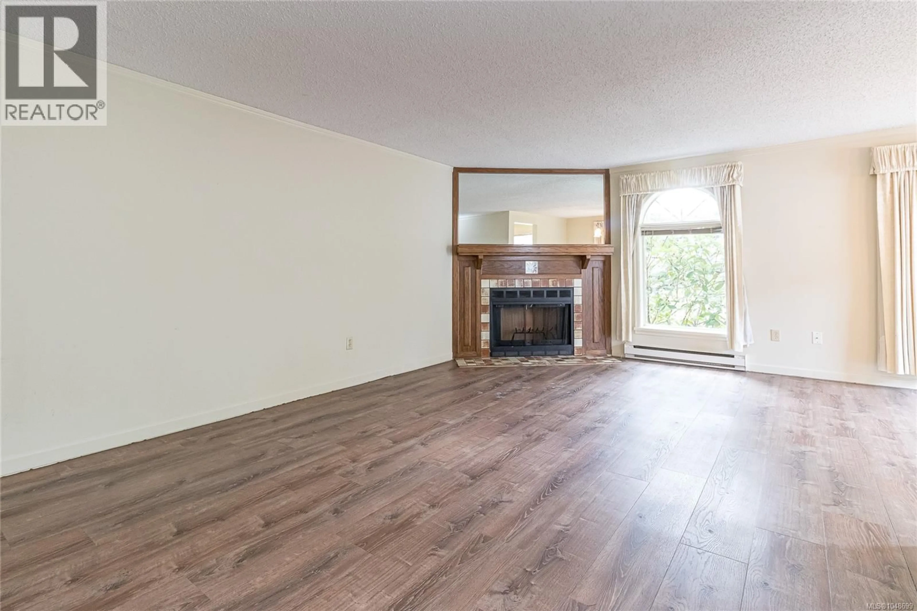 A pic of a room for 303 - 720 VANCOUVER STREET, Victoria British Columbia V8V3V3