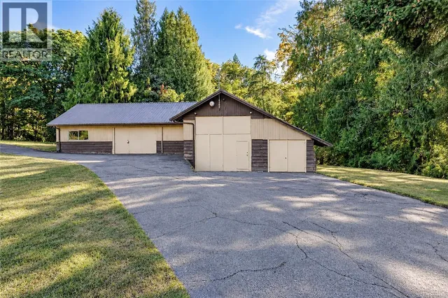 4536 LANES ROAD, Cowichan Bay 4