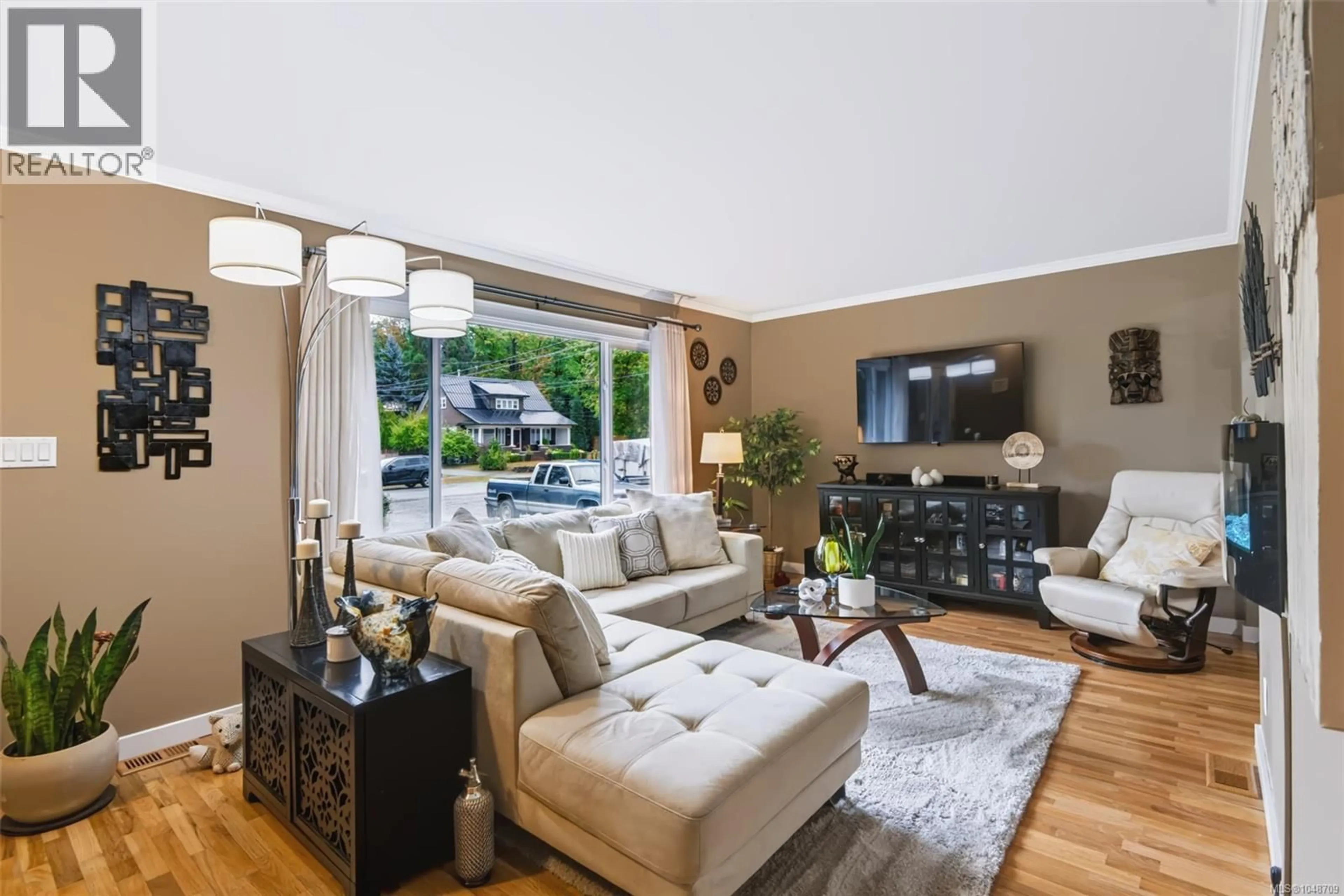Living room with furniture, unknown for 4436 ELIZABETH STREET, Port Alberni British Columbia V9Y6L3