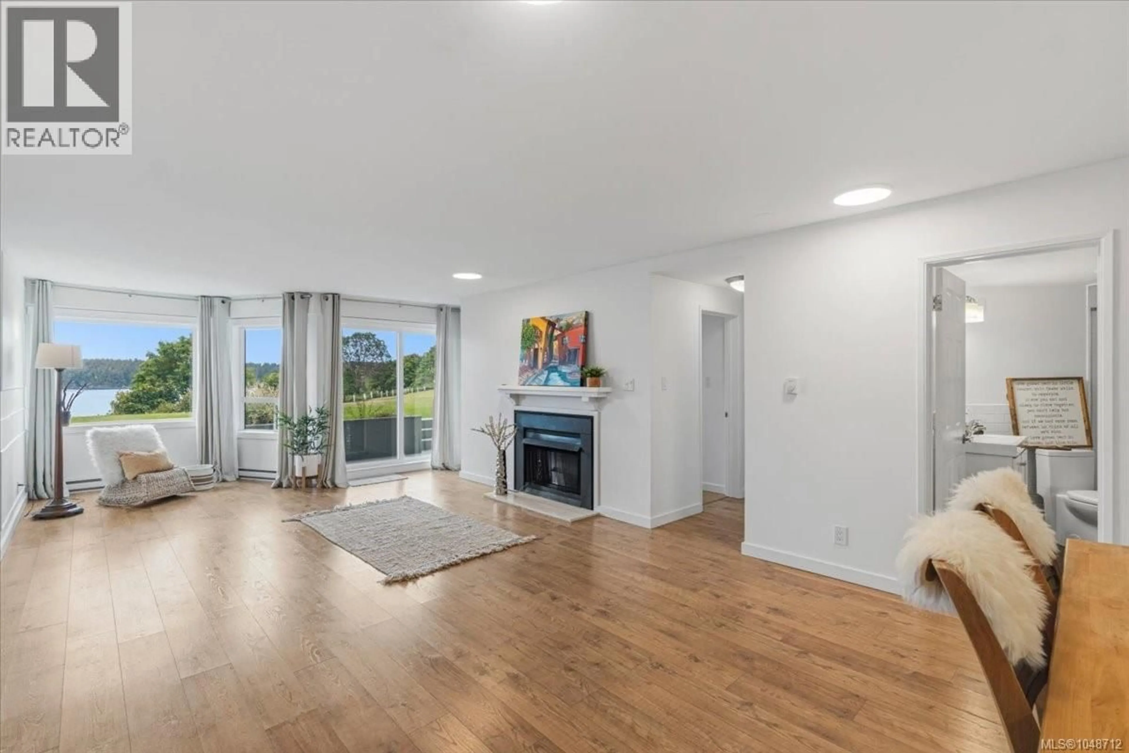 A pic of a room for 108 - 2562 DEPARTURE BAY ROAD, Nanaimo British Columbia V9S5P1