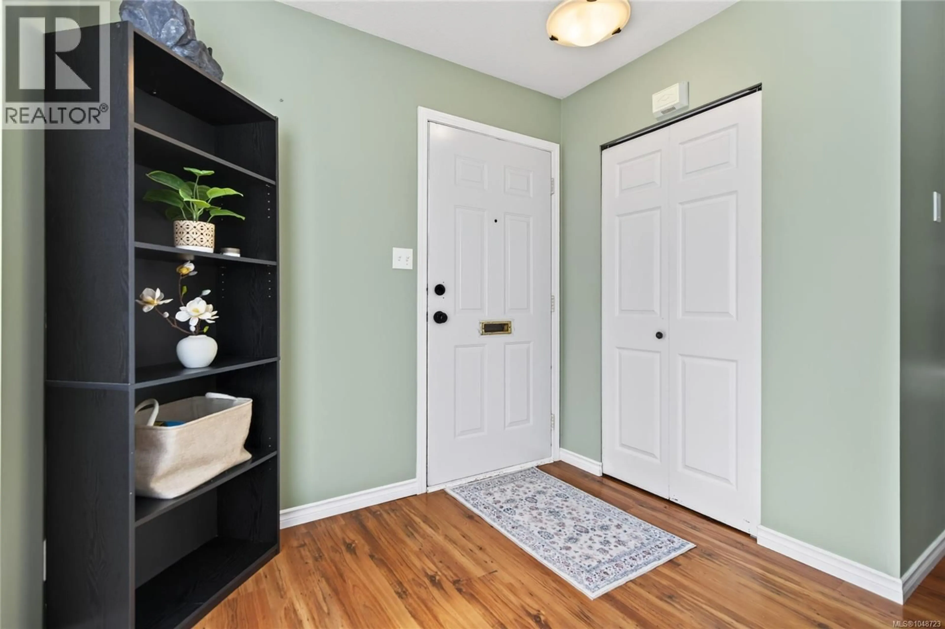 Indoor entryway for A - 708 ERICKSON ROAD, Campbell River British Columbia V9W5N9