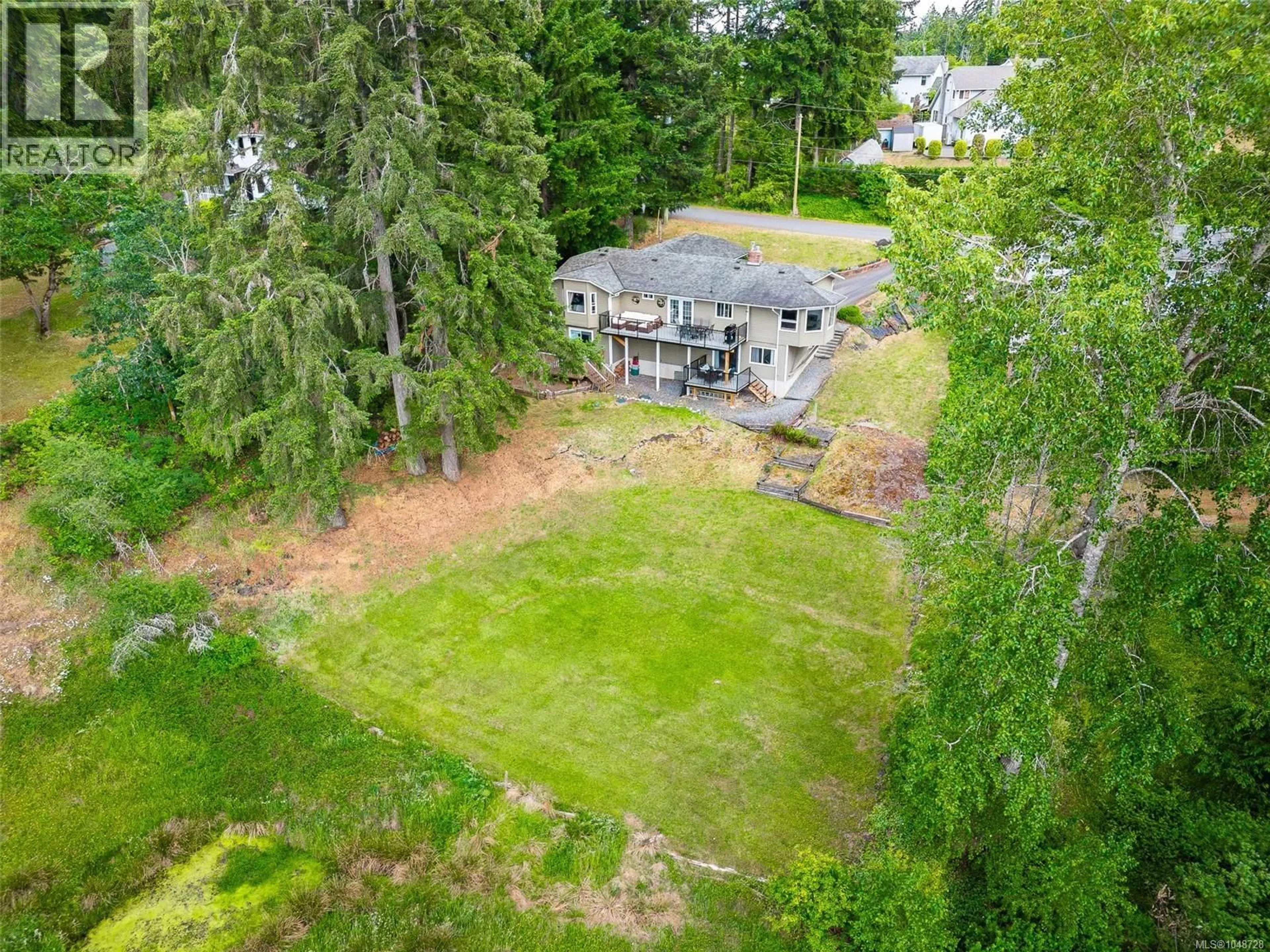 A pic from outside/outdoor area/front of a property/back of a property/a pic from drone, unknown for 2267 REGINA DRIVE, Duncan British Columbia V9L5V3