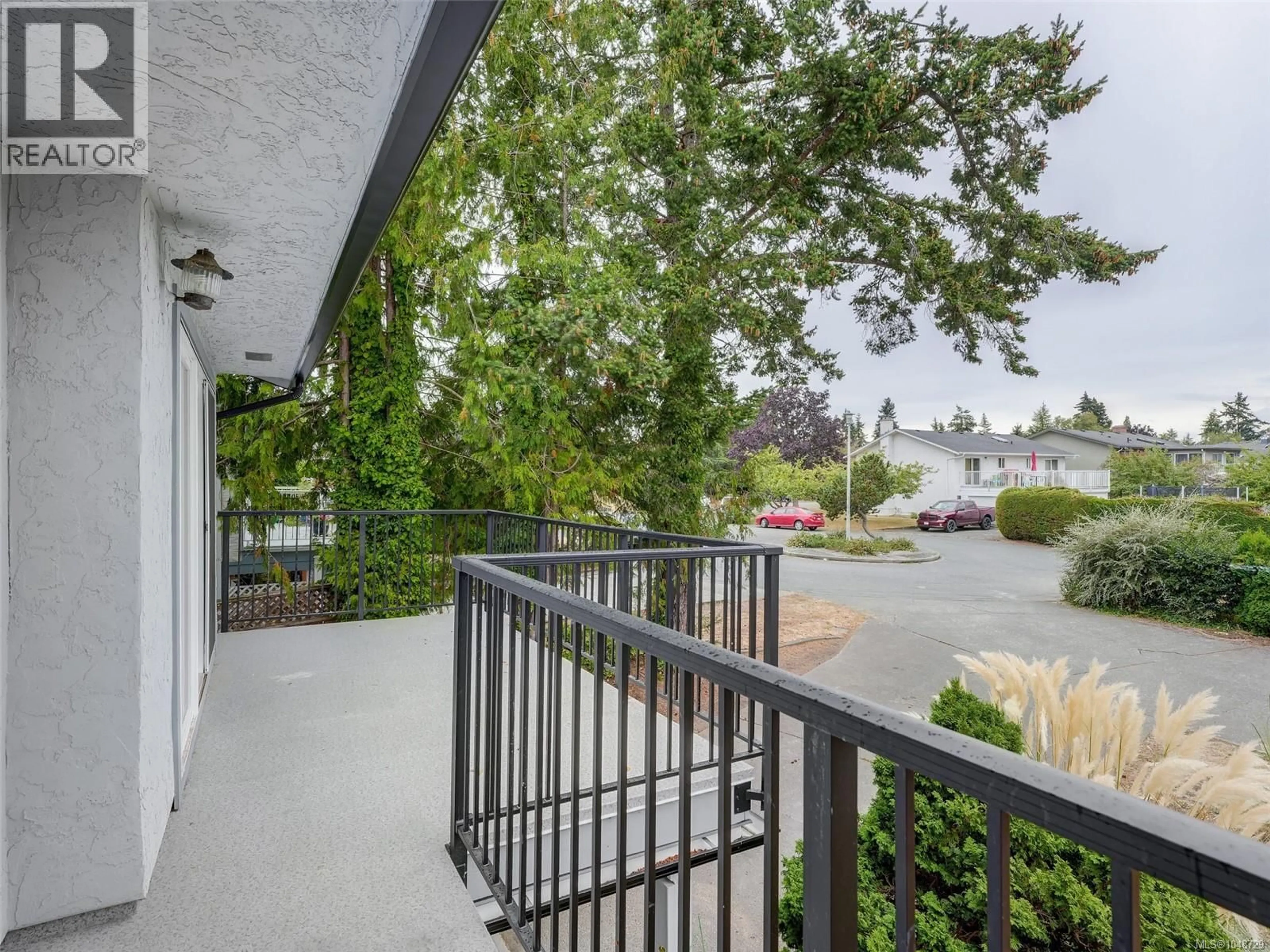 Patio, unknown for 4468 FAIRMONT PLACE, Saanich British Columbia V8N4R3