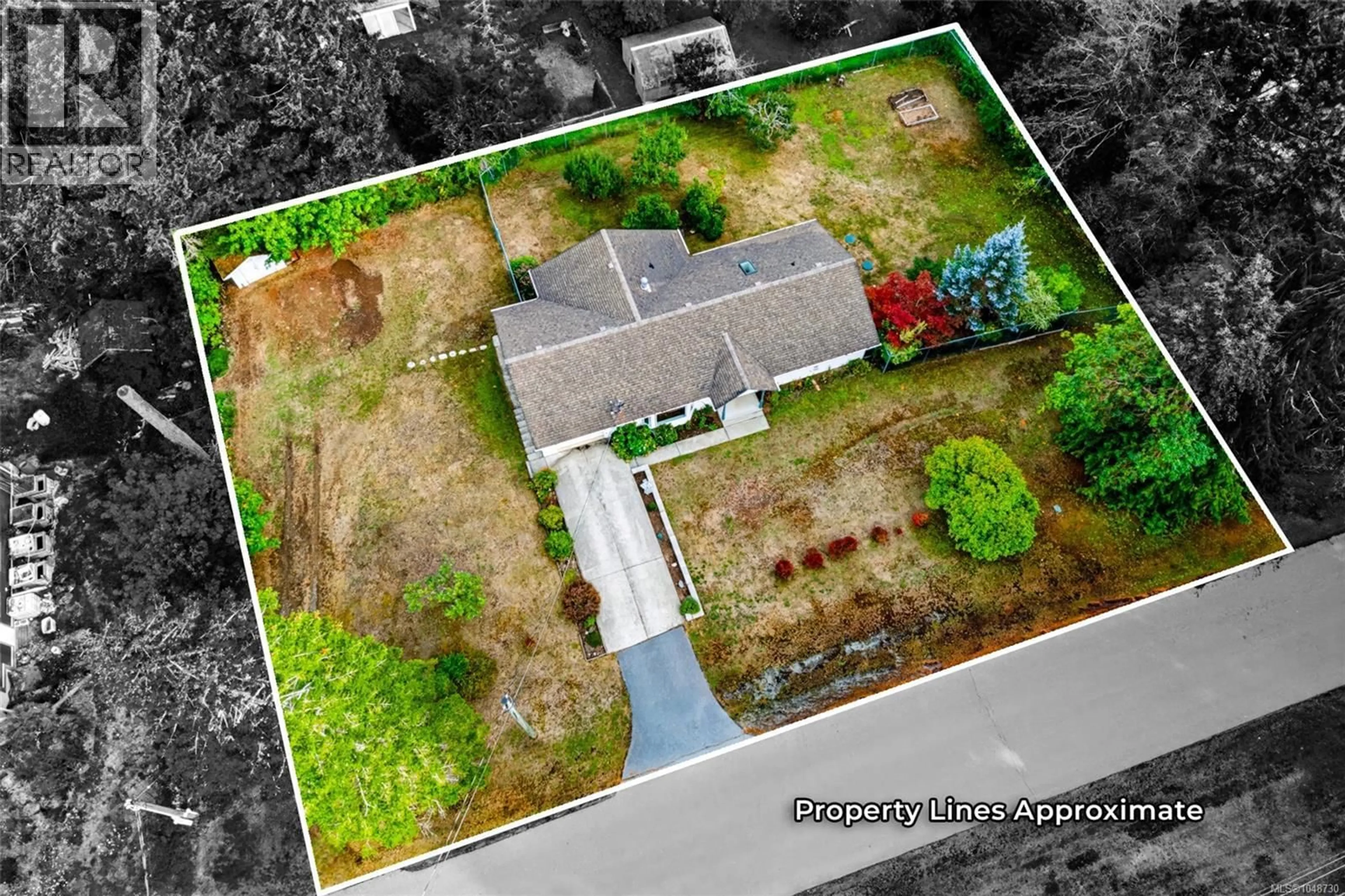 A pic from outside/outdoor area/front of a property/back of a property/a pic from drone, unknown for 4269 WELLINGTON AVENUE, Port Alberni British Columbia V9Y7L4