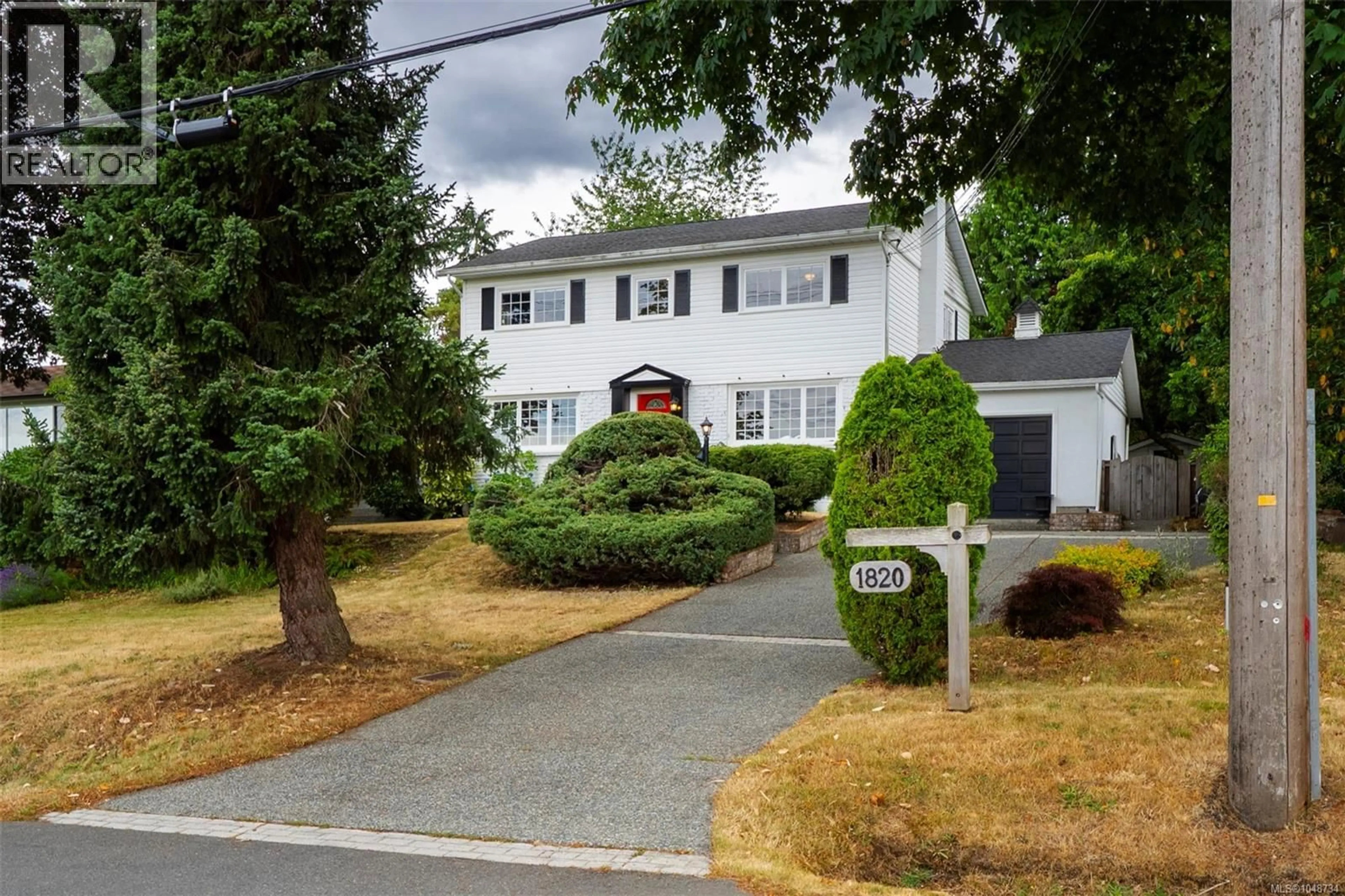 Home with vinyl exterior material, street for 1820 ARGYLE AVENUE, Nanaimo British Columbia V9S3K7