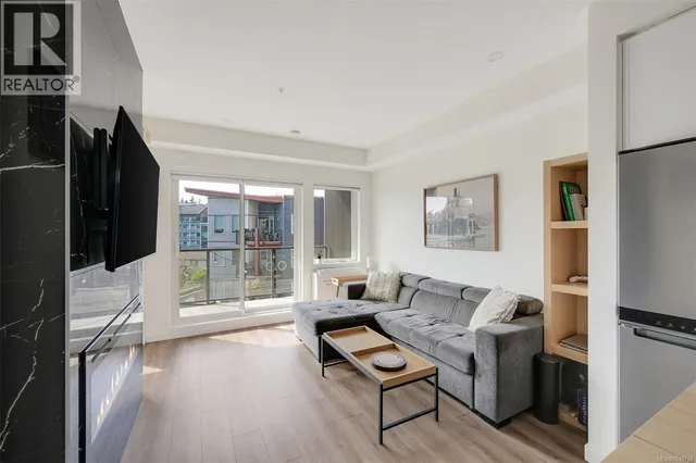 407 - 654 GRANDERSON ROAD, Langford 3