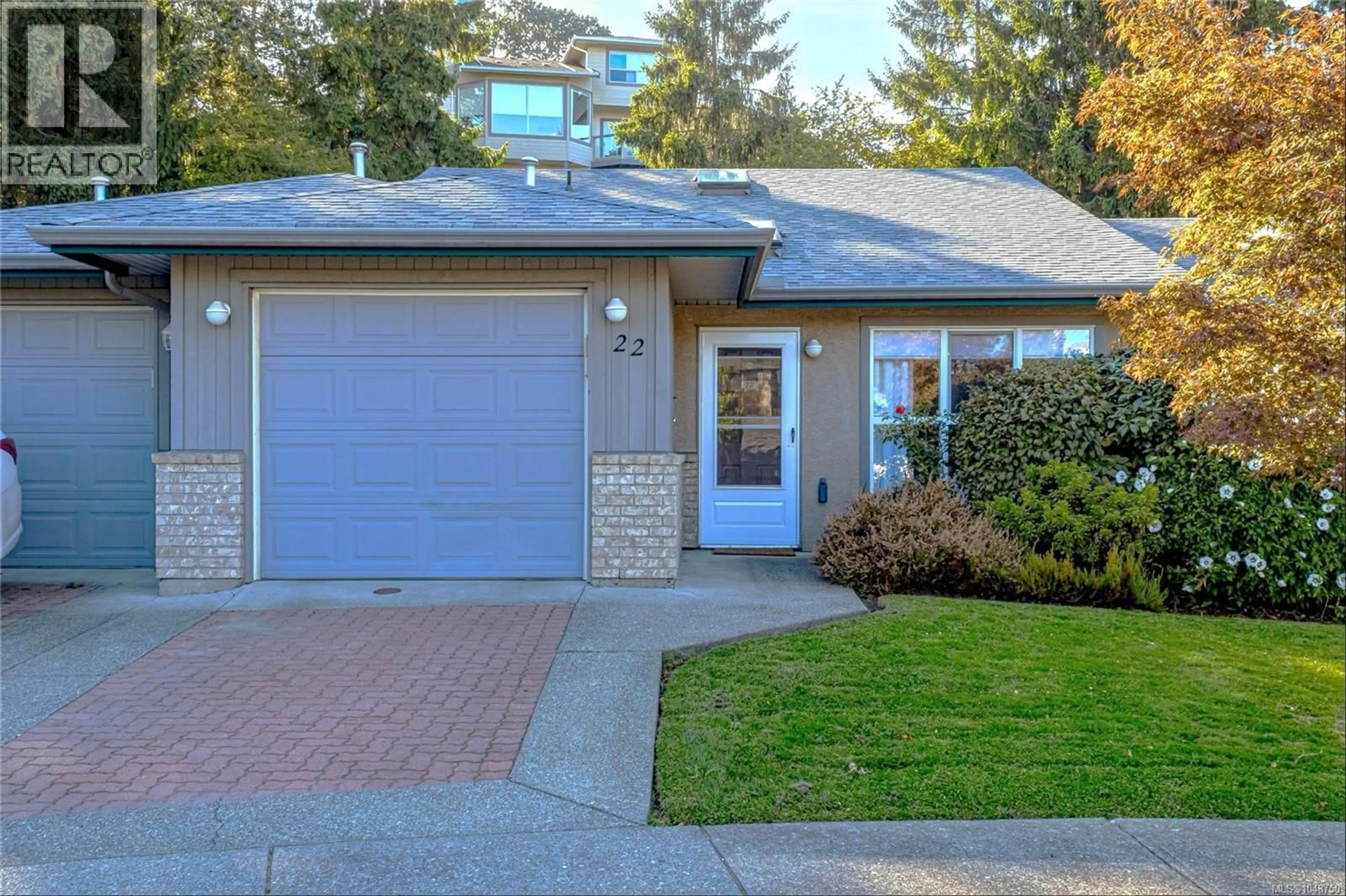 Unknown for 22 - 1473 GARNET ROAD, Saanich British Columbia V8P5T5