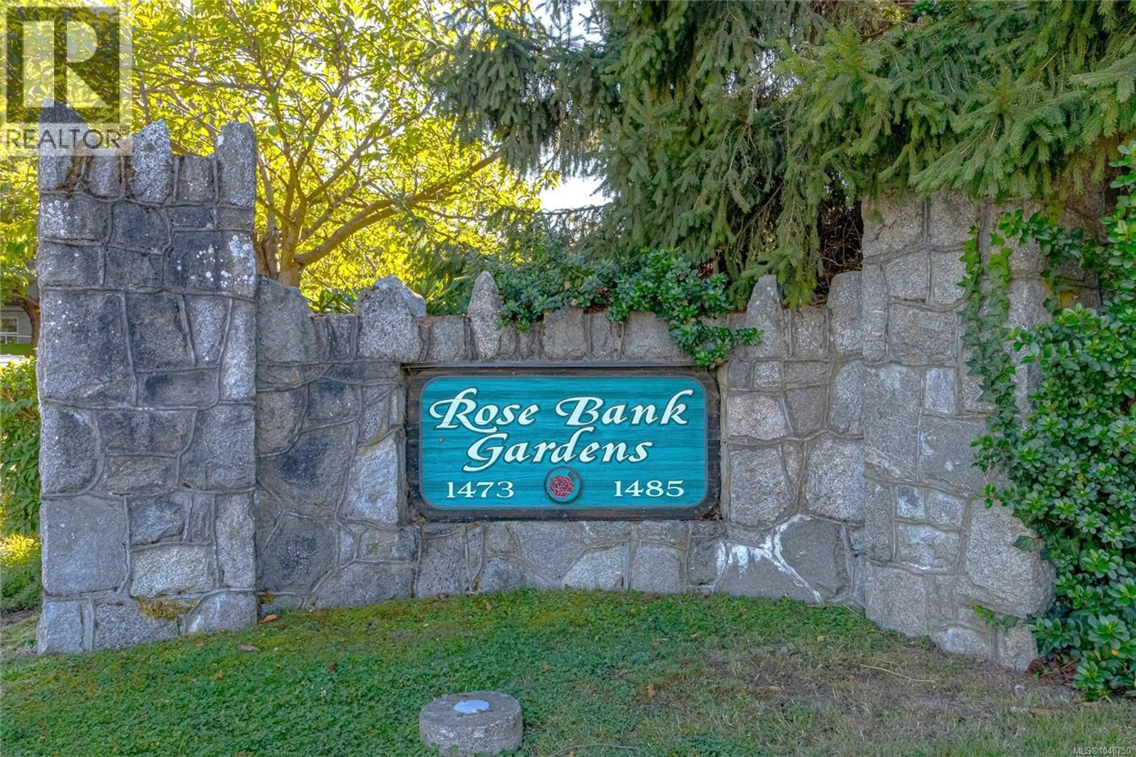Unknown for 22 - 1473 GARNET ROAD, Saanich British Columbia V8P5T5