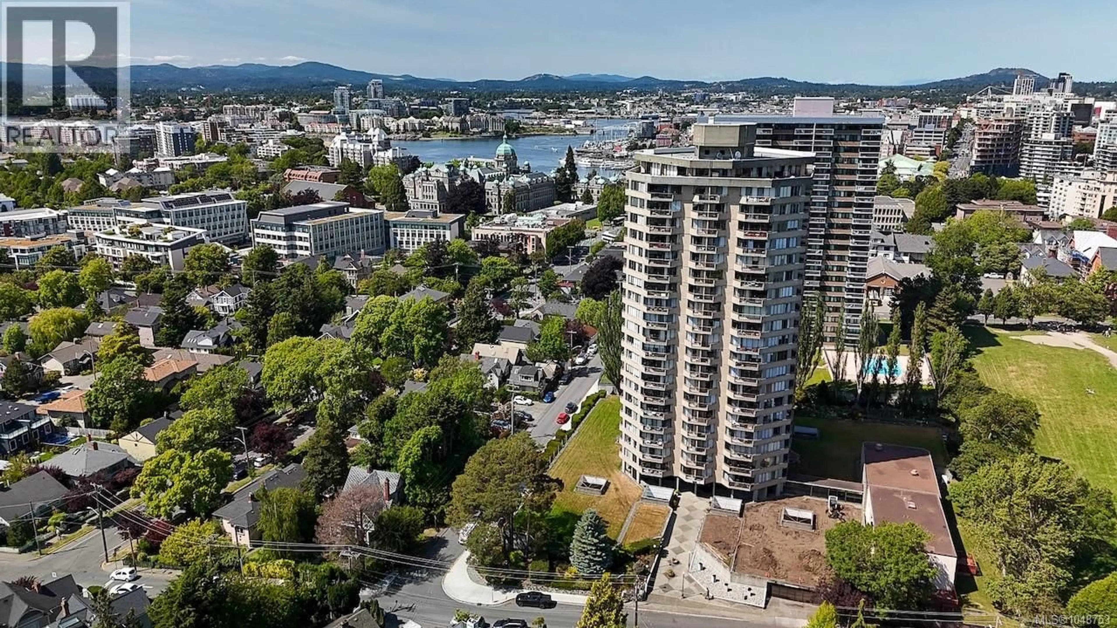 A pic from outside/outdoor area/front of a property/back of a property/a pic from drone, city buildings view from balcony for 1505 - 620 TORONTO STREET, Victoria British Columbia V8V1P7