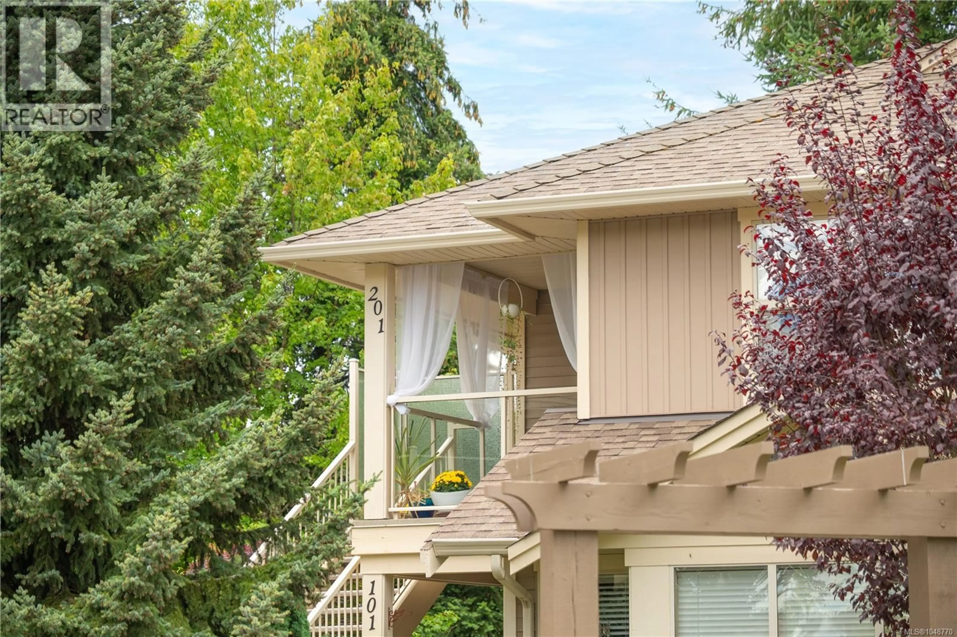 Home with vinyl exterior material, unknown for 201 - 5965 KADEN PLACE, Nanaimo British Columbia V9T0B5
