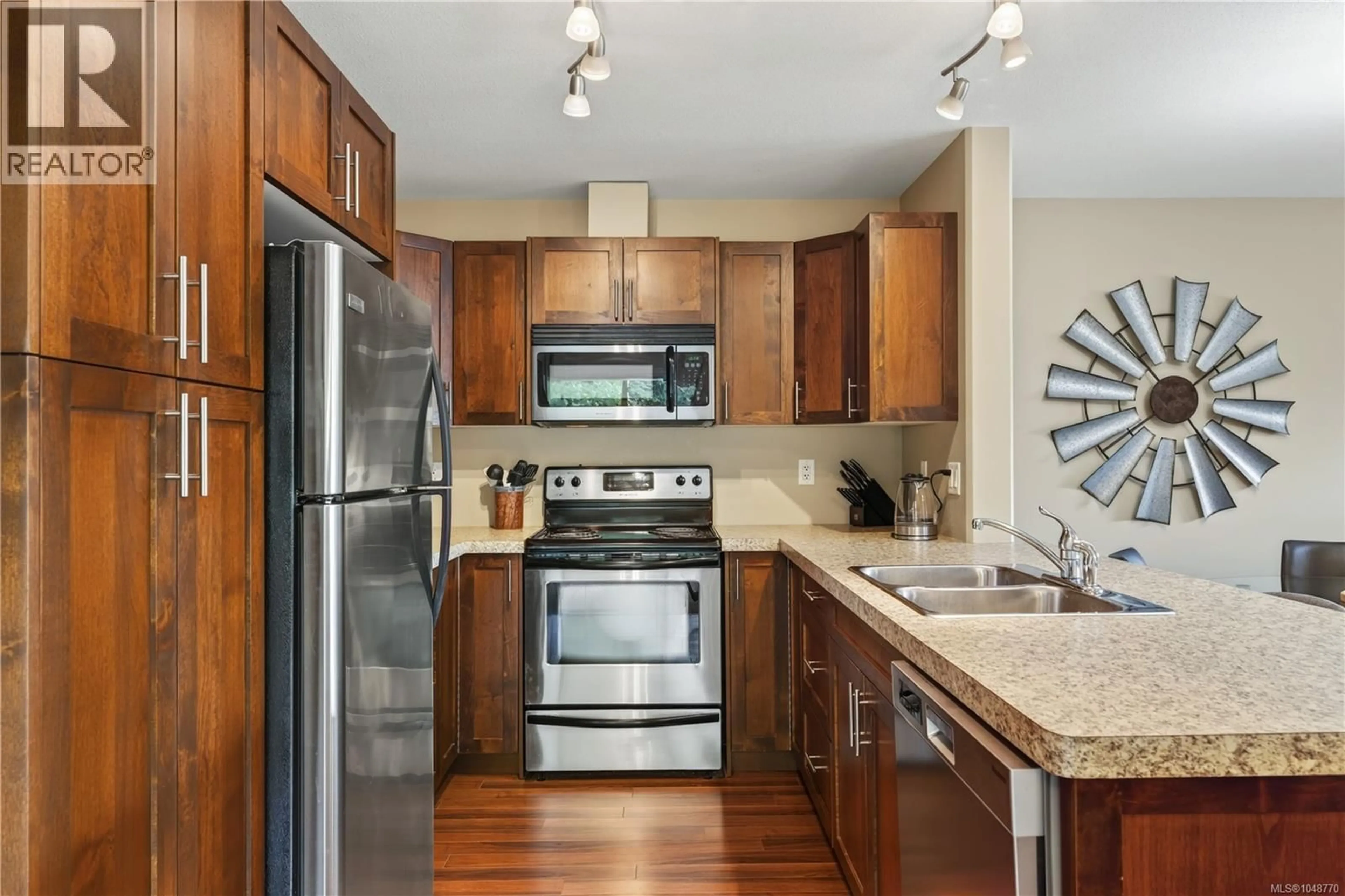 Standard kitchen, unknown for 201 - 5965 KADEN PLACE, Nanaimo British Columbia V9T0B5
