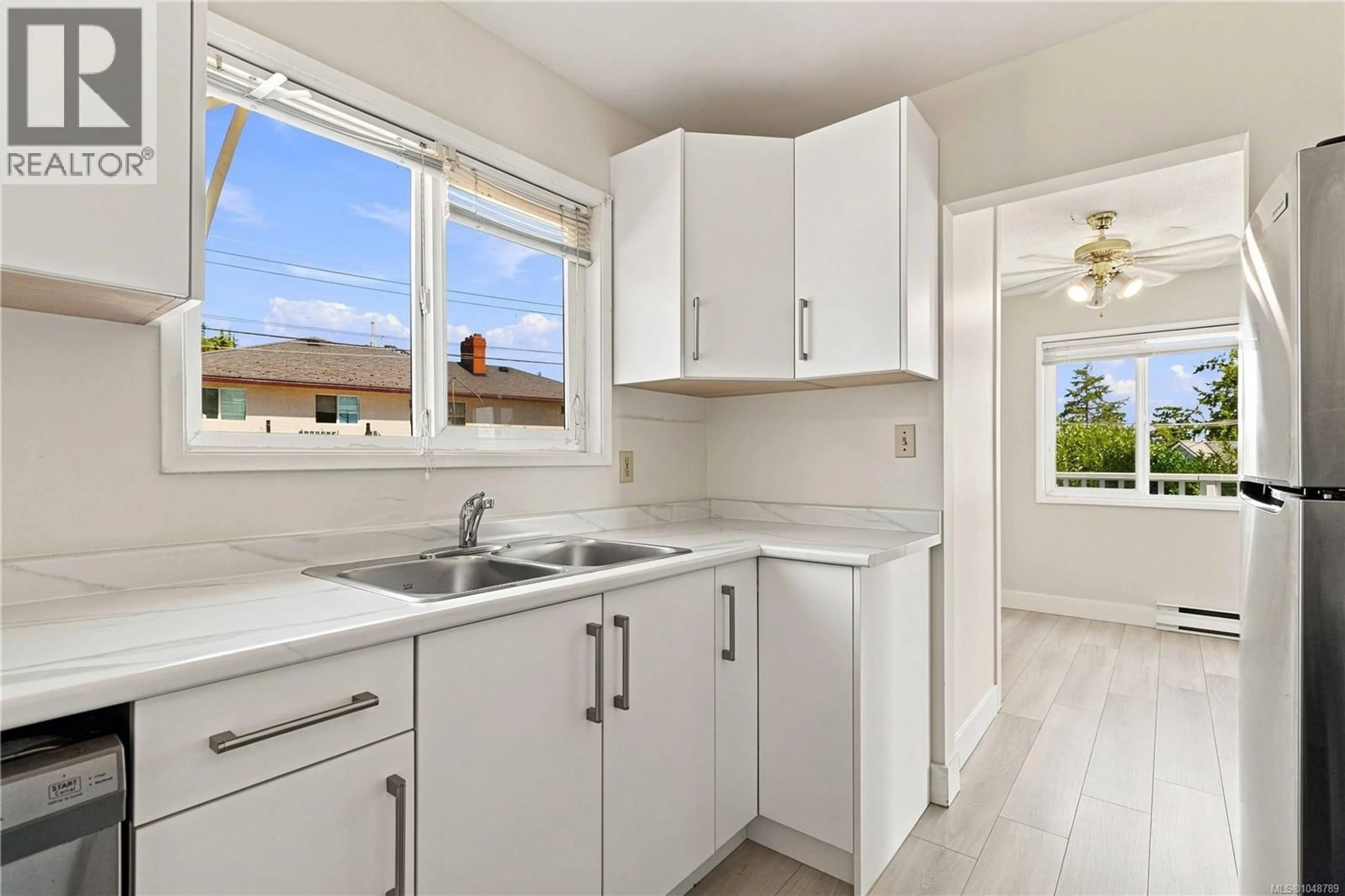 Standard kitchen, ceramic/tile floor for 2940 CEDAR HILL ROAD, Victoria British Columbia V8T3H9