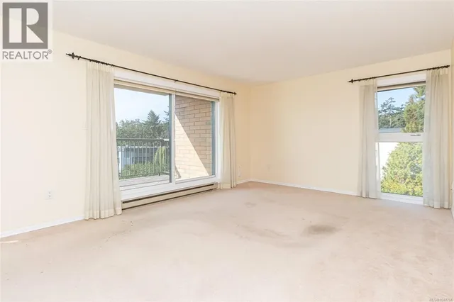 404 - 4030 QUADRA STREET, Saanich 2