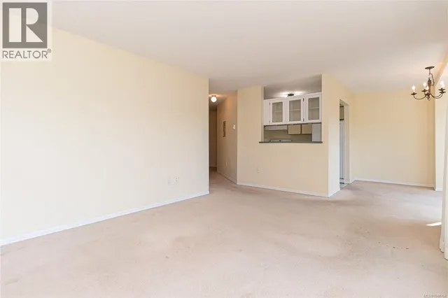 404 - 4030 QUADRA STREET, Saanich 3