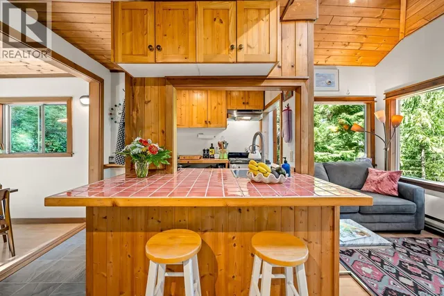 838 SUTIL POINT ROAD, Cortes Island 5