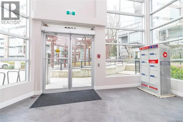 302 - 1020 INVERNESS ROAD, Saanich 5