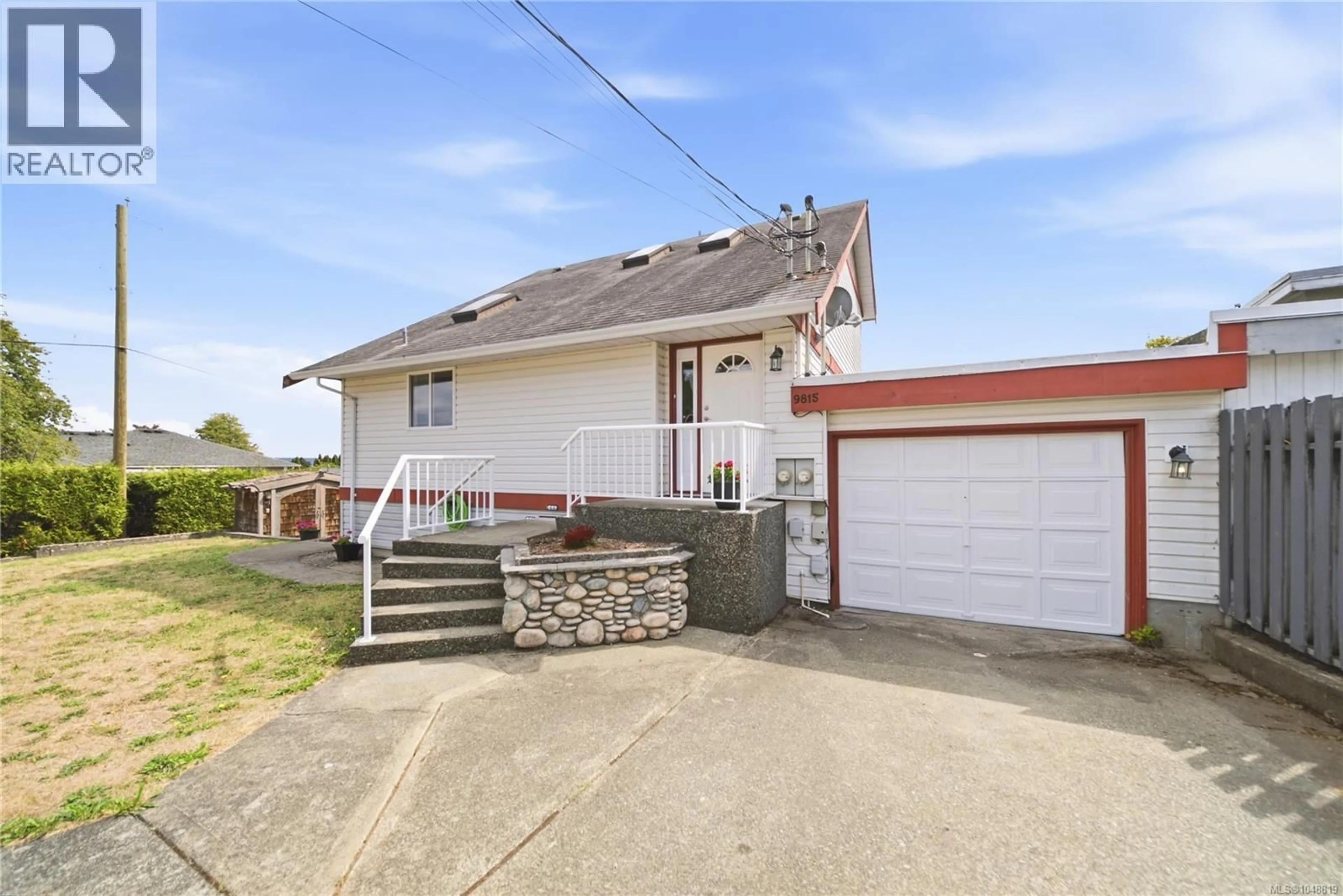 A pic from outside/outdoor area/front of a property/back of a property/a pic from drone, street for 9815 CEDAR STREET, Chemainus British Columbia V0R1K0