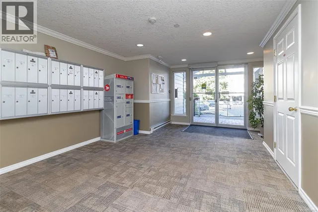 401 - 893 HOCKLEY AVENUE, Langford 3