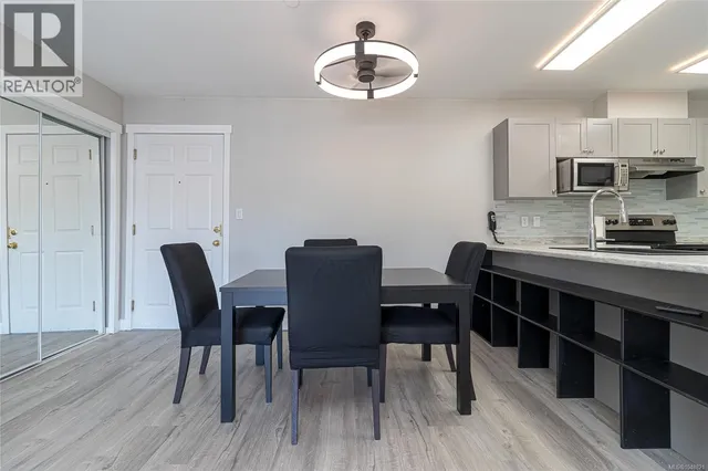 401 - 893 HOCKLEY AVENUE, Langford 4