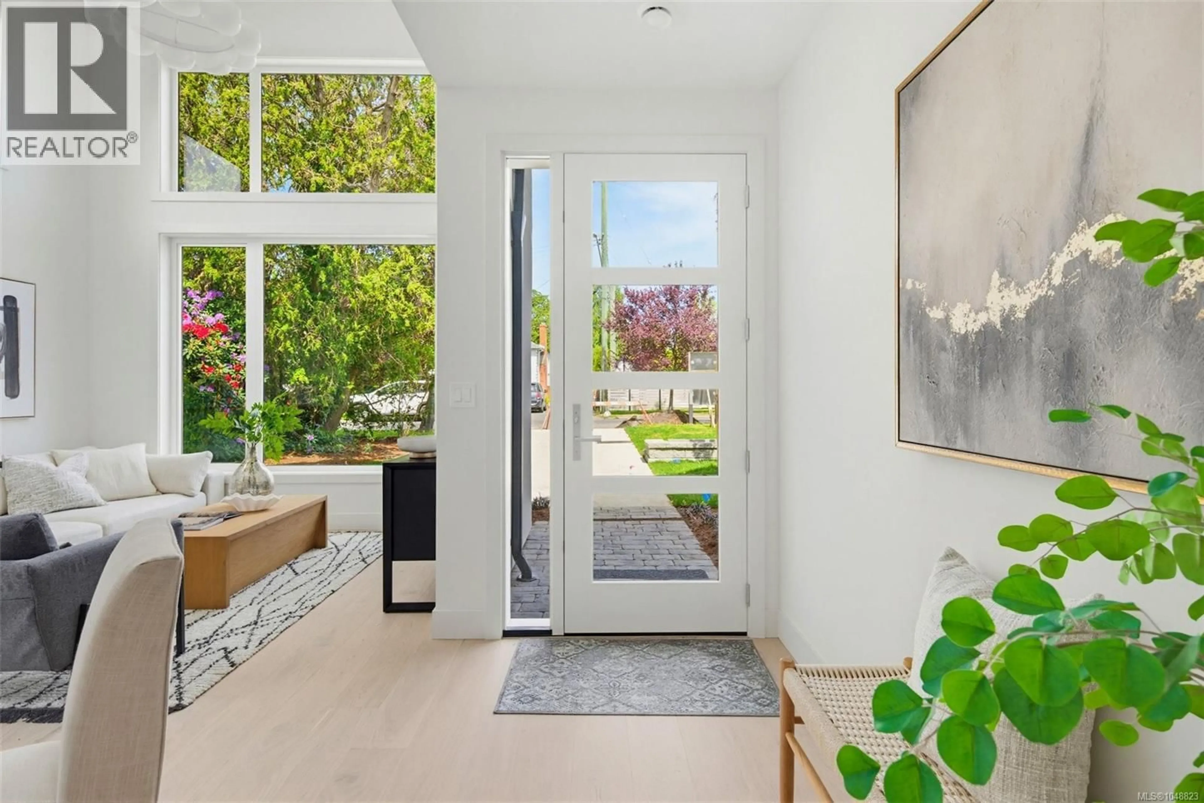 Indoor entryway for 1 - 2456 TOD ROAD, Oak Bay British Columbia V8R2N1