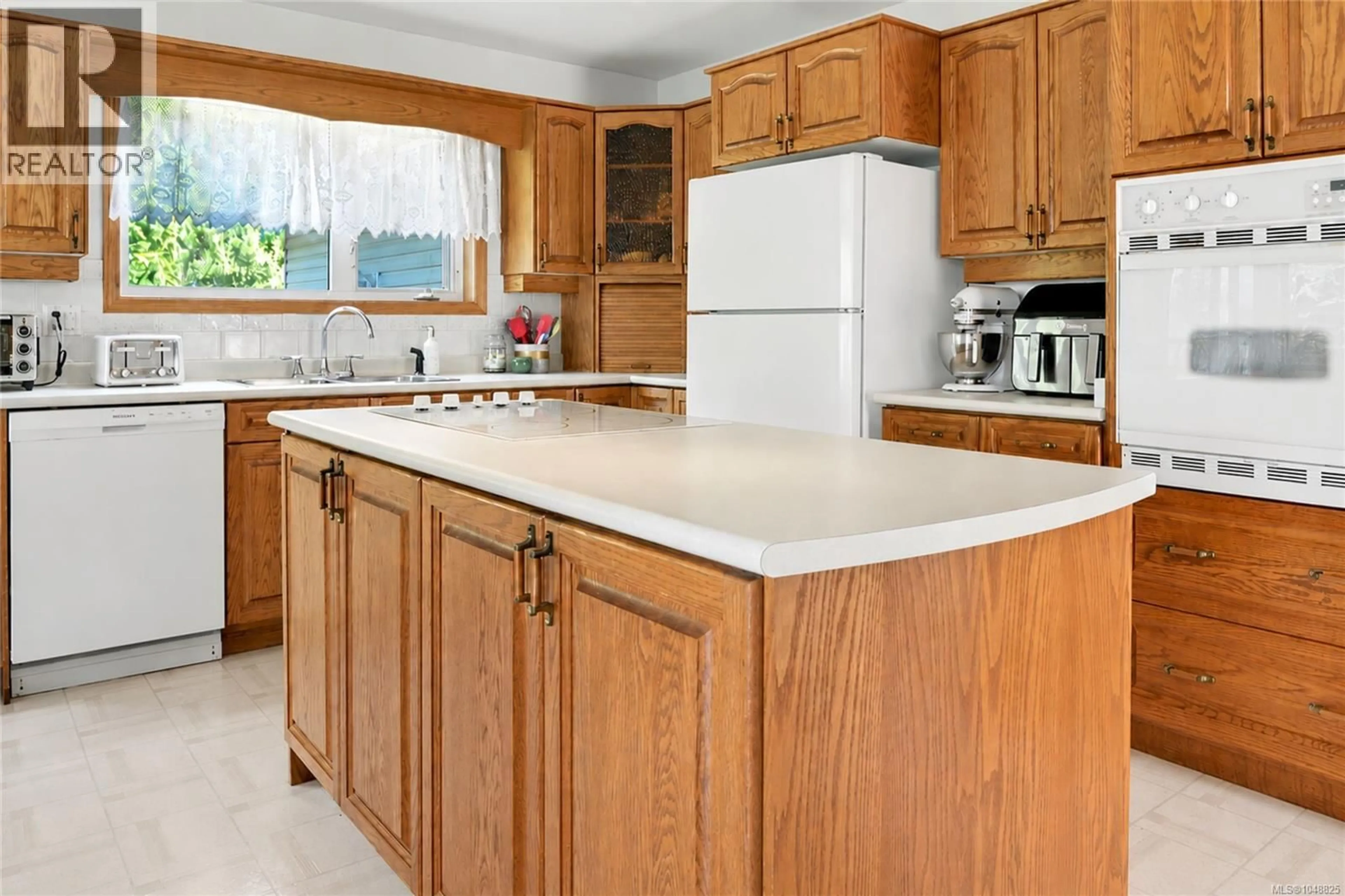 Standard kitchen, unknown for 131 MELVIN CRESCENT, Bowser British Columbia V0R1G0