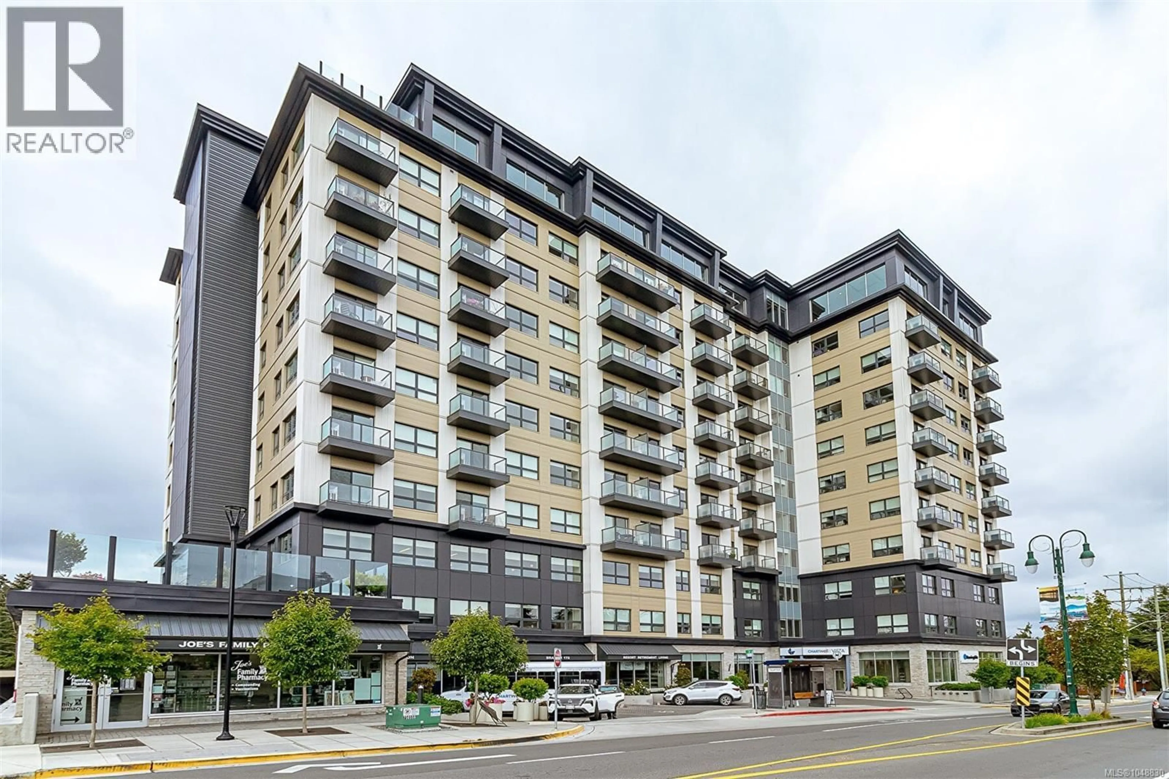 Patio, building for 1002 - 622 ADMIRALS ROAD, Esquimalt British Columbia V9A2N7