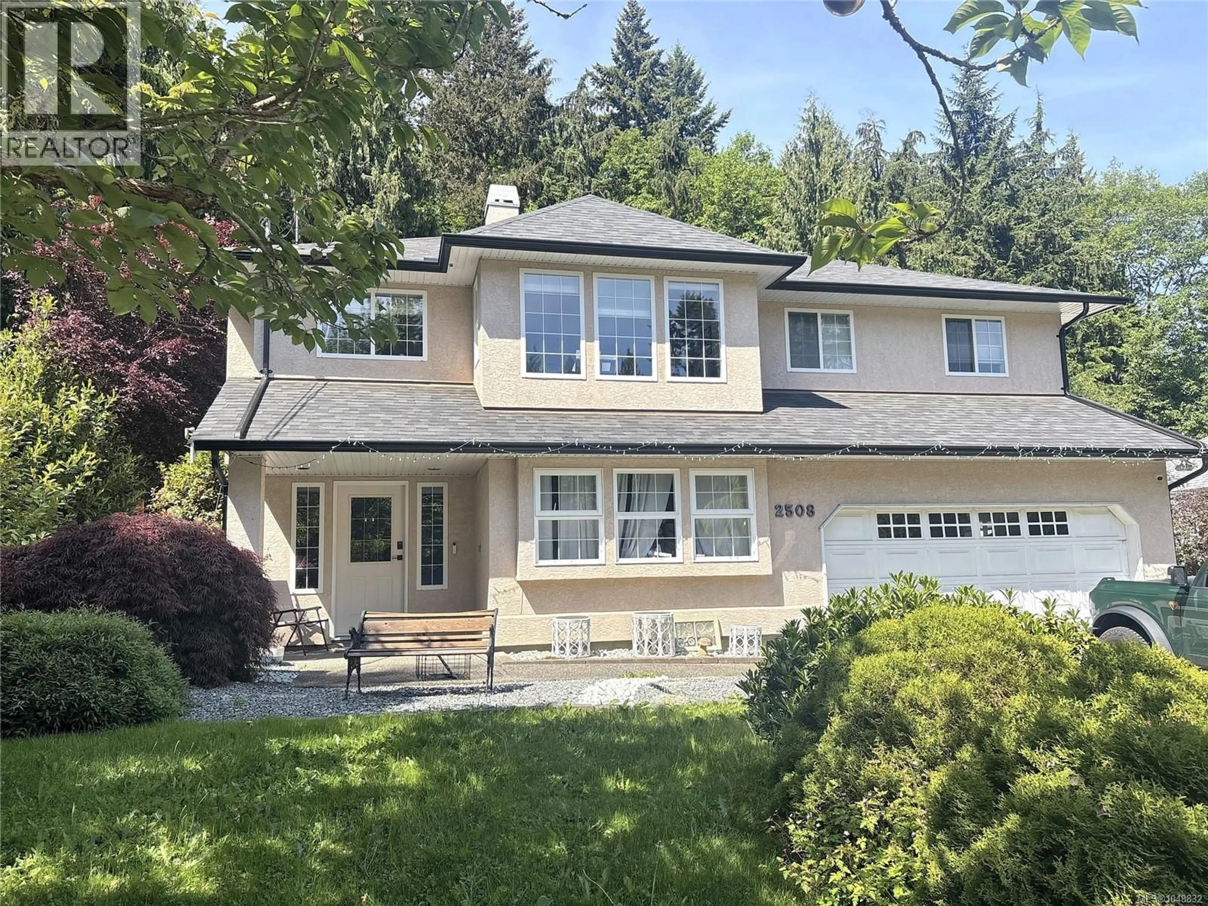 Home with vinyl exterior material, street for 2508 FAWN ROAD, Mill Bay British Columbia V0R1P2