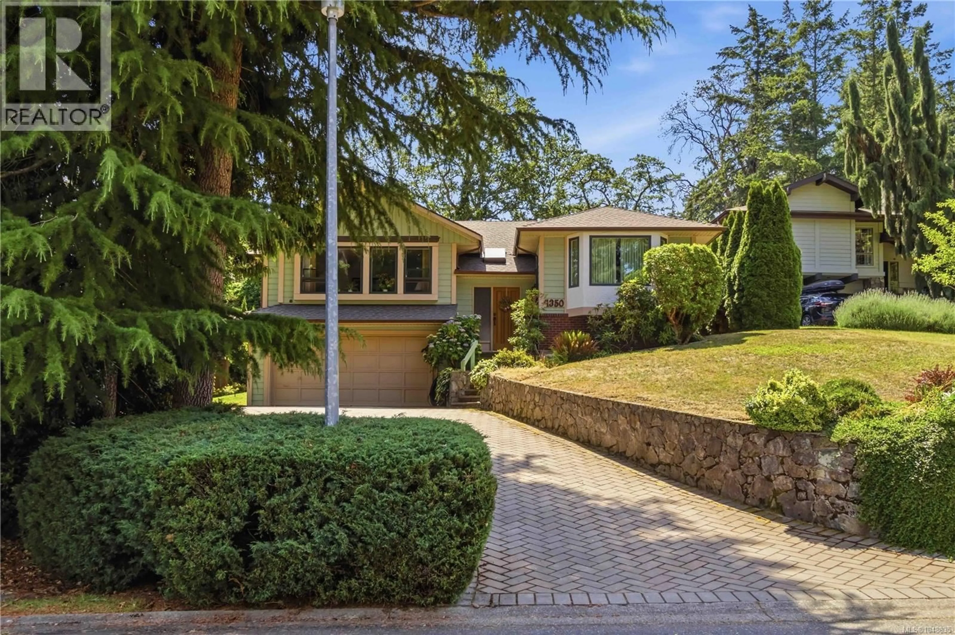 Home with brick exterior material, street for 4350 FAITHWOOD ROAD, Saanich British Columbia V8X4Z6