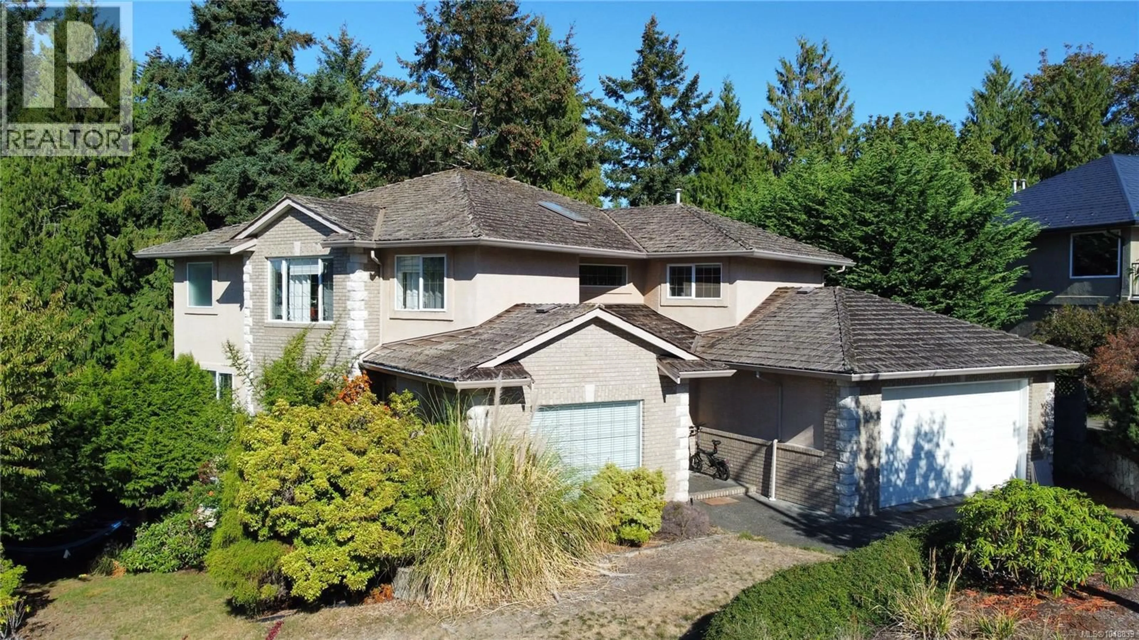 Home with vinyl exterior material, street for 5358 BAYSHORE DRIVE, Nanaimo British Columbia V9V1R4