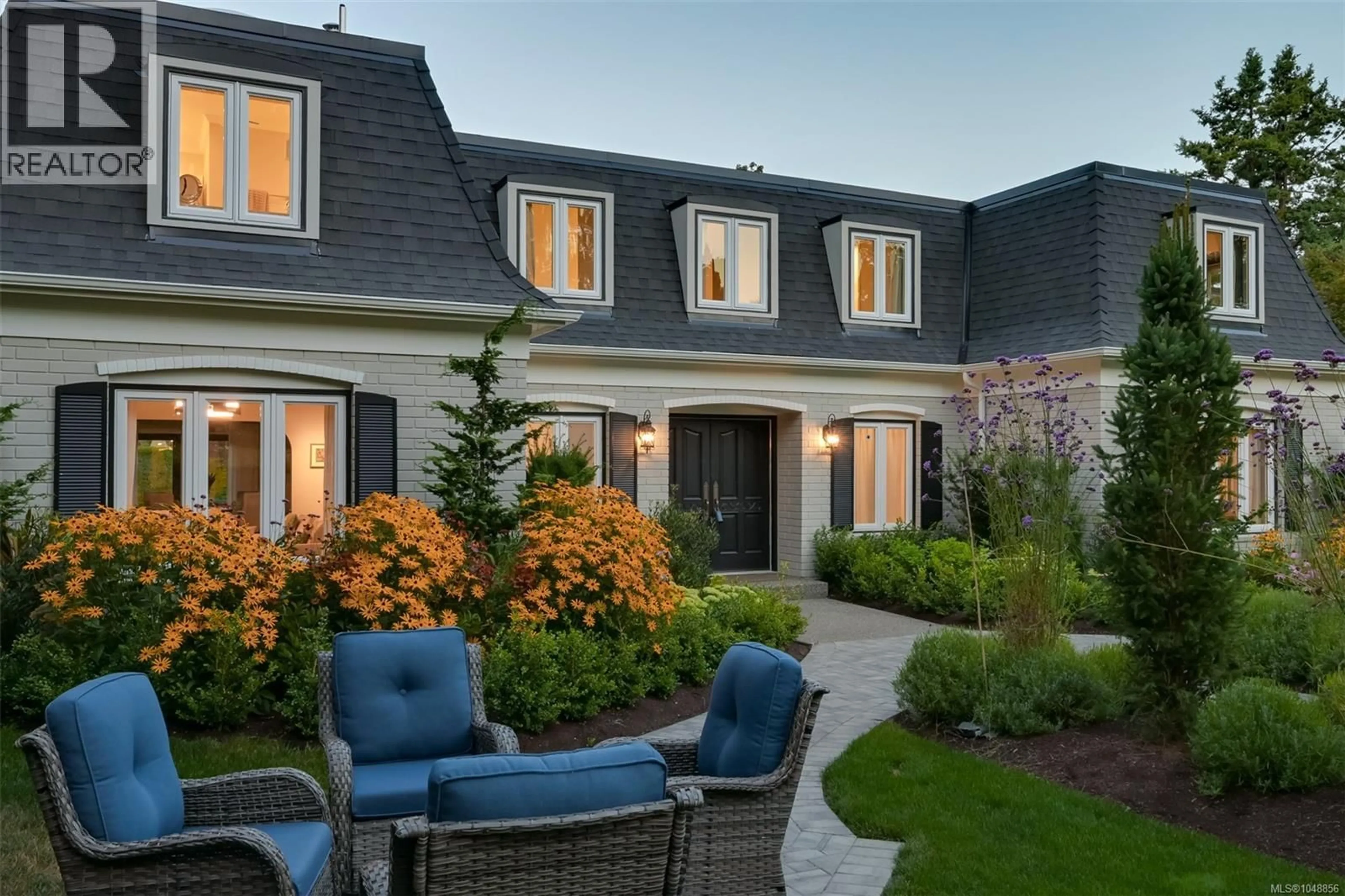 Patio, street for 3075 DEVON ROAD, Oak Bay British Columbia V8R6C8