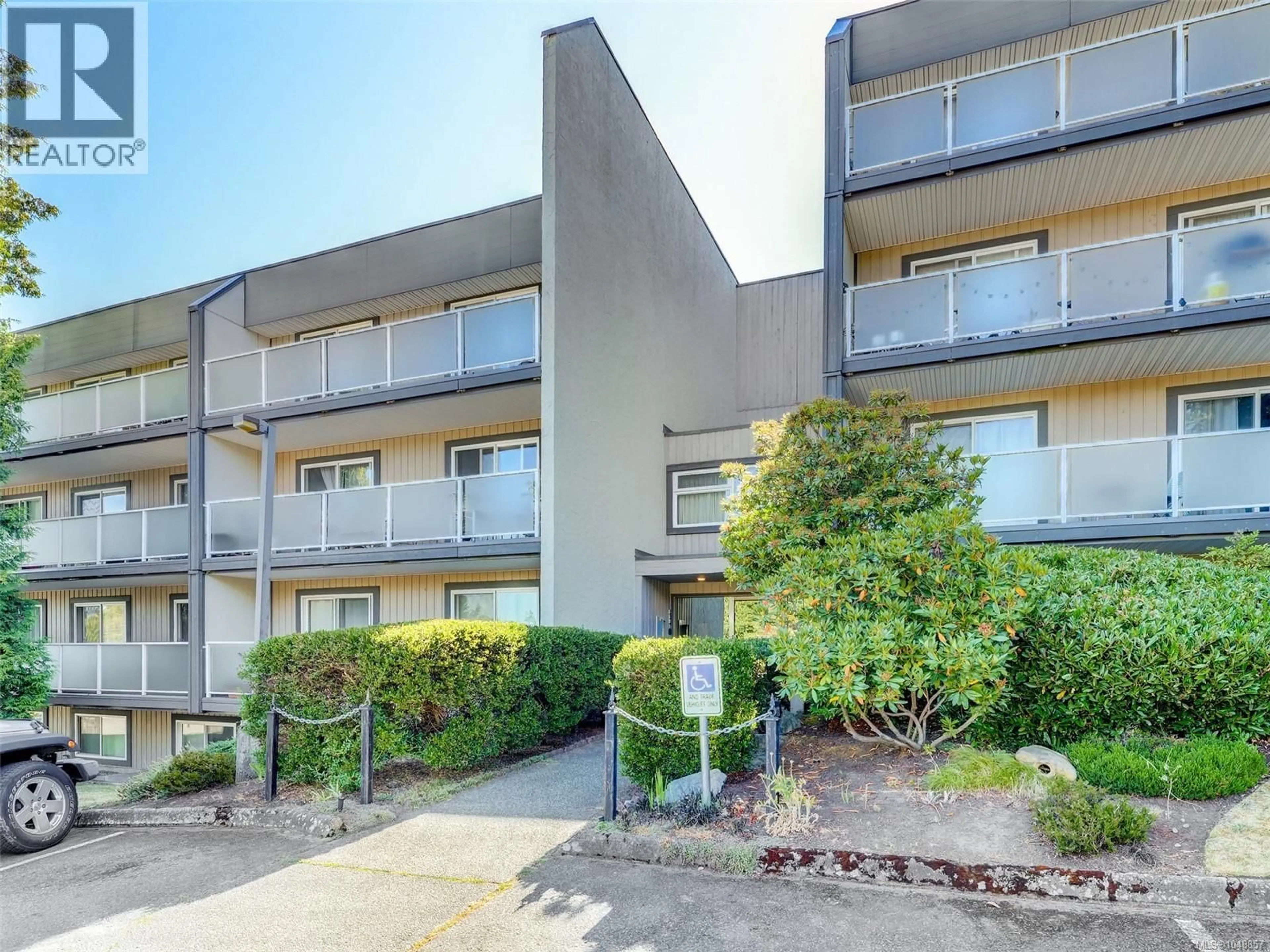 A pic from outside/outdoor area/front of a property/back of a property/a pic from drone, street for 301 - 3252 GLASGOW AVENUE, Saanich British Columbia V8X1M2
